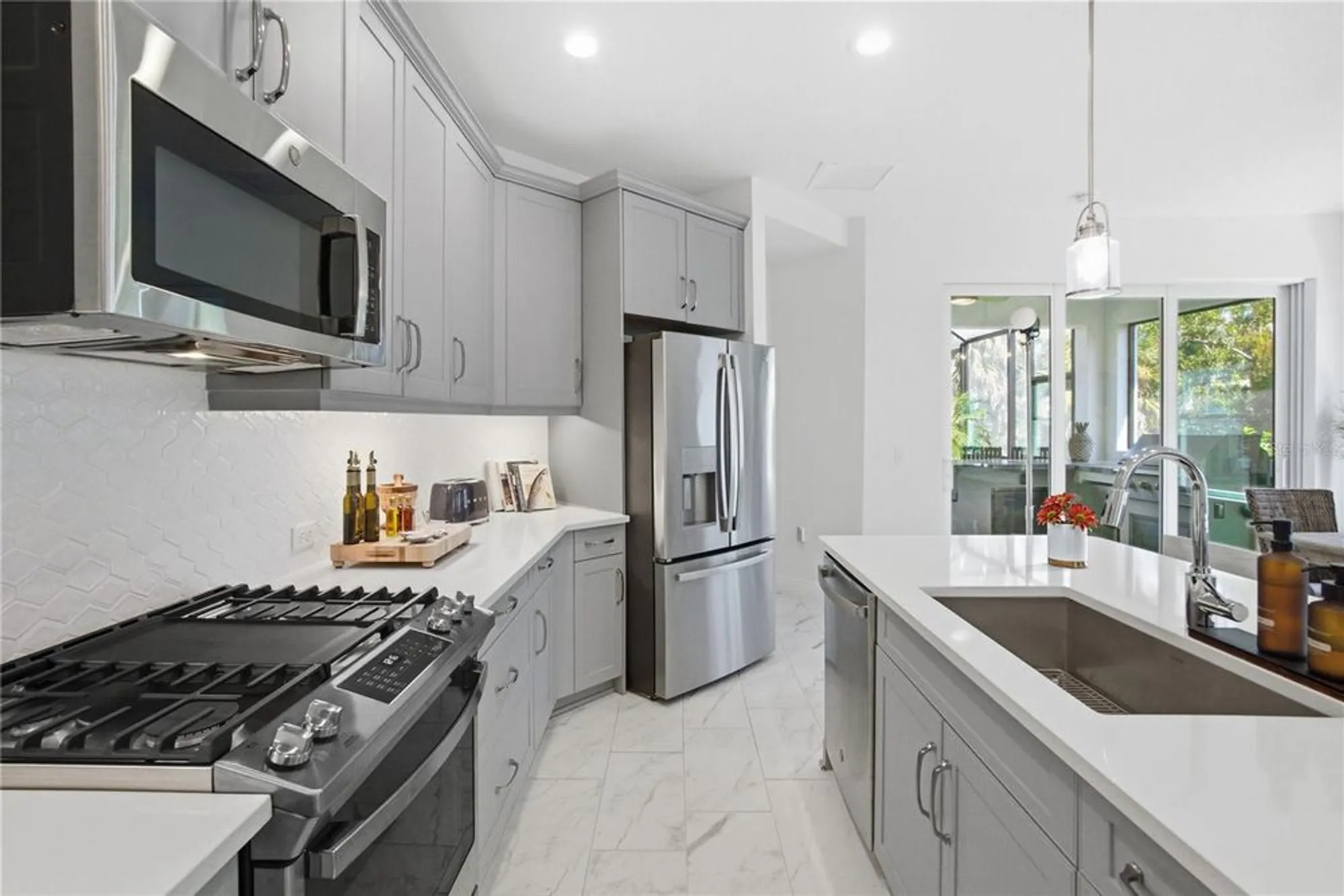 Property Slideshow image 18 of 67 | 12938 true blue cir, Bradenton, FL, 34211