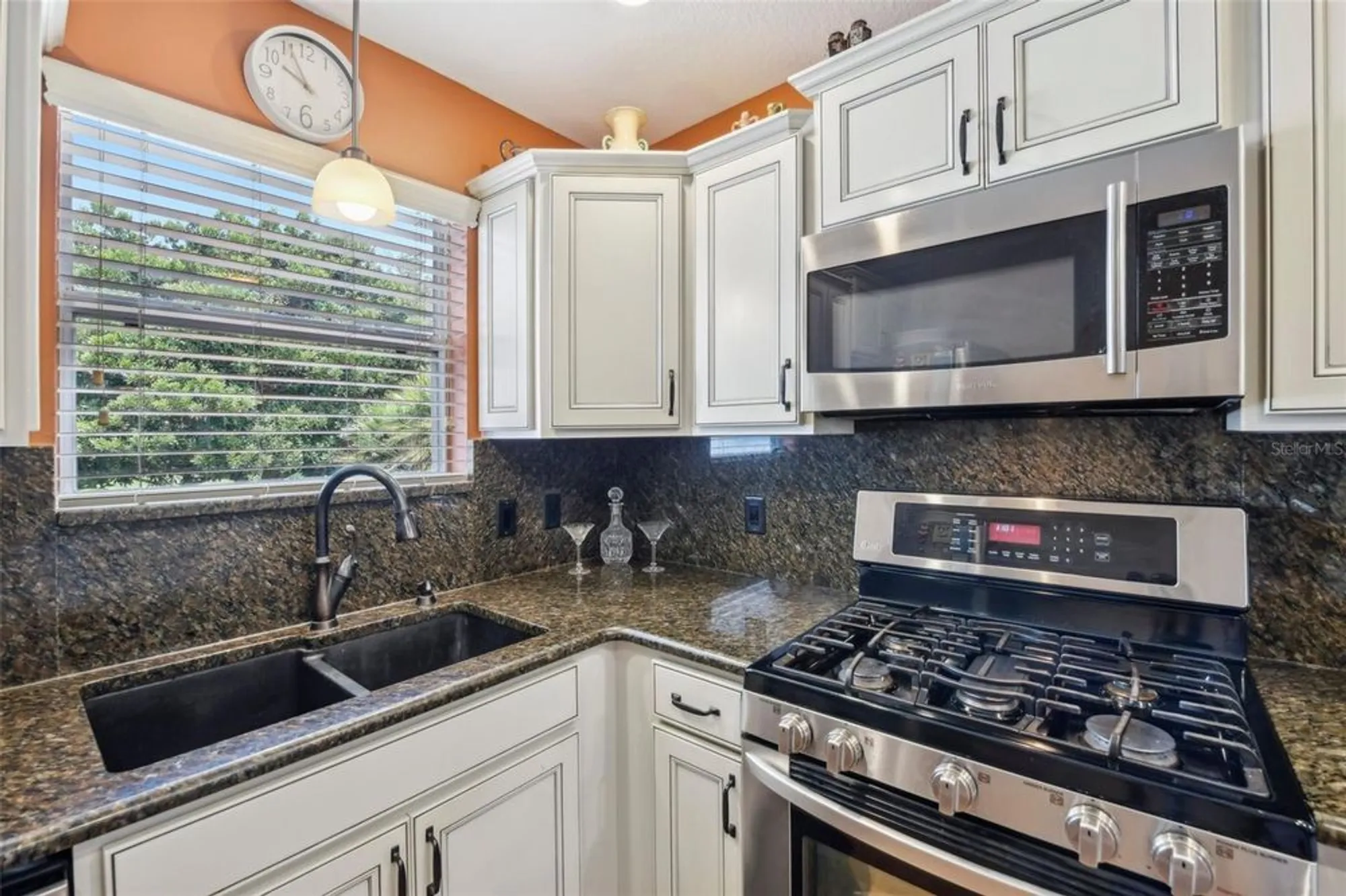 Property Slideshow image 13 of 47 | 8039 se 174th belhaven loop, The Villages, FL, 32162