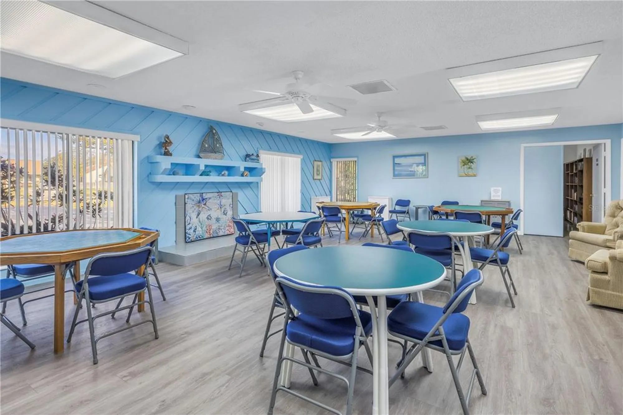 Property Slideshow image 19 of 23 | 2567 oakleaf ln 41b, Clearwater, FL, 33763