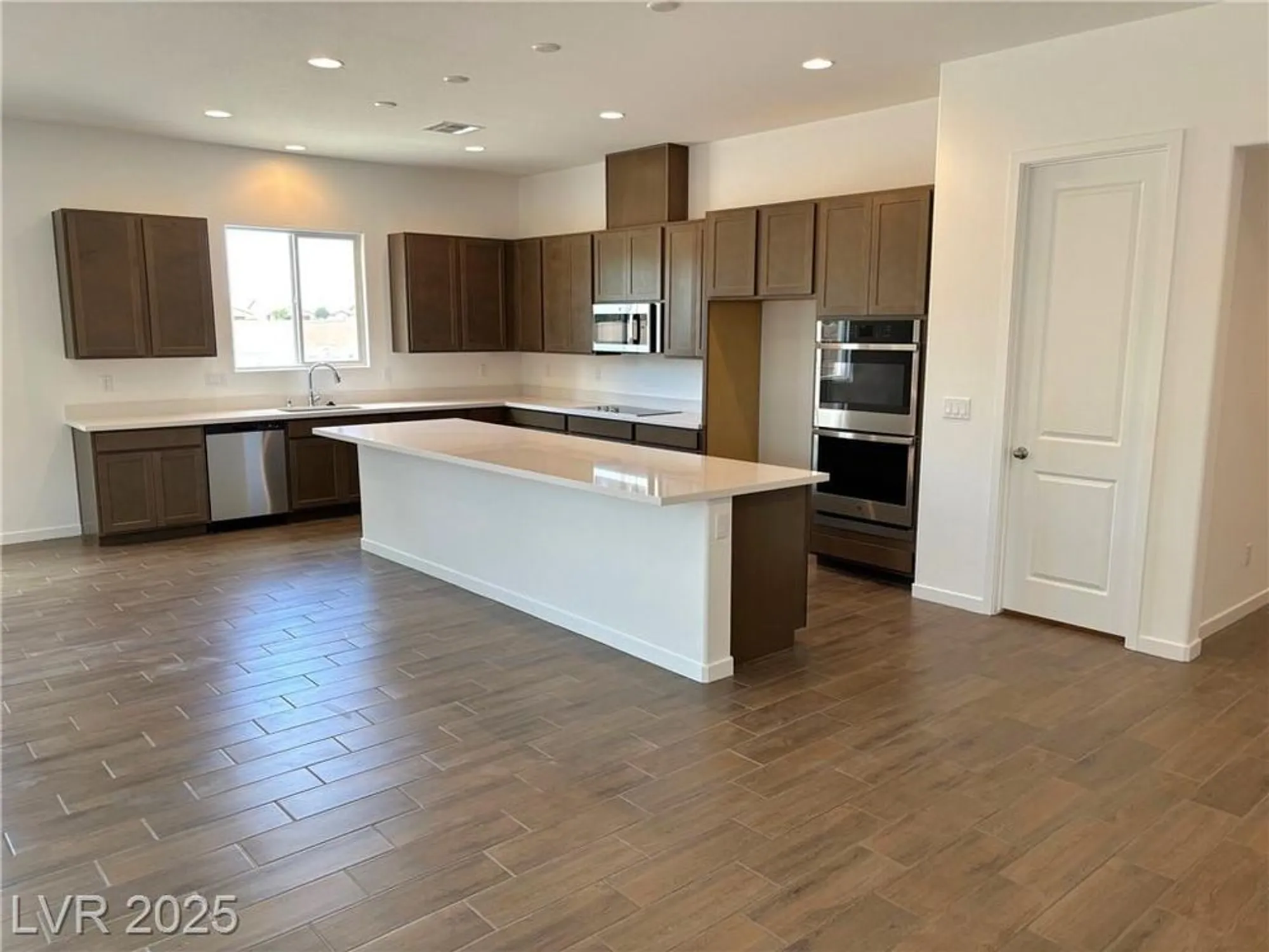 Property Slideshow image 11 of 31 | 5699 e victoria falls dr, Pahrump, NV, 89061