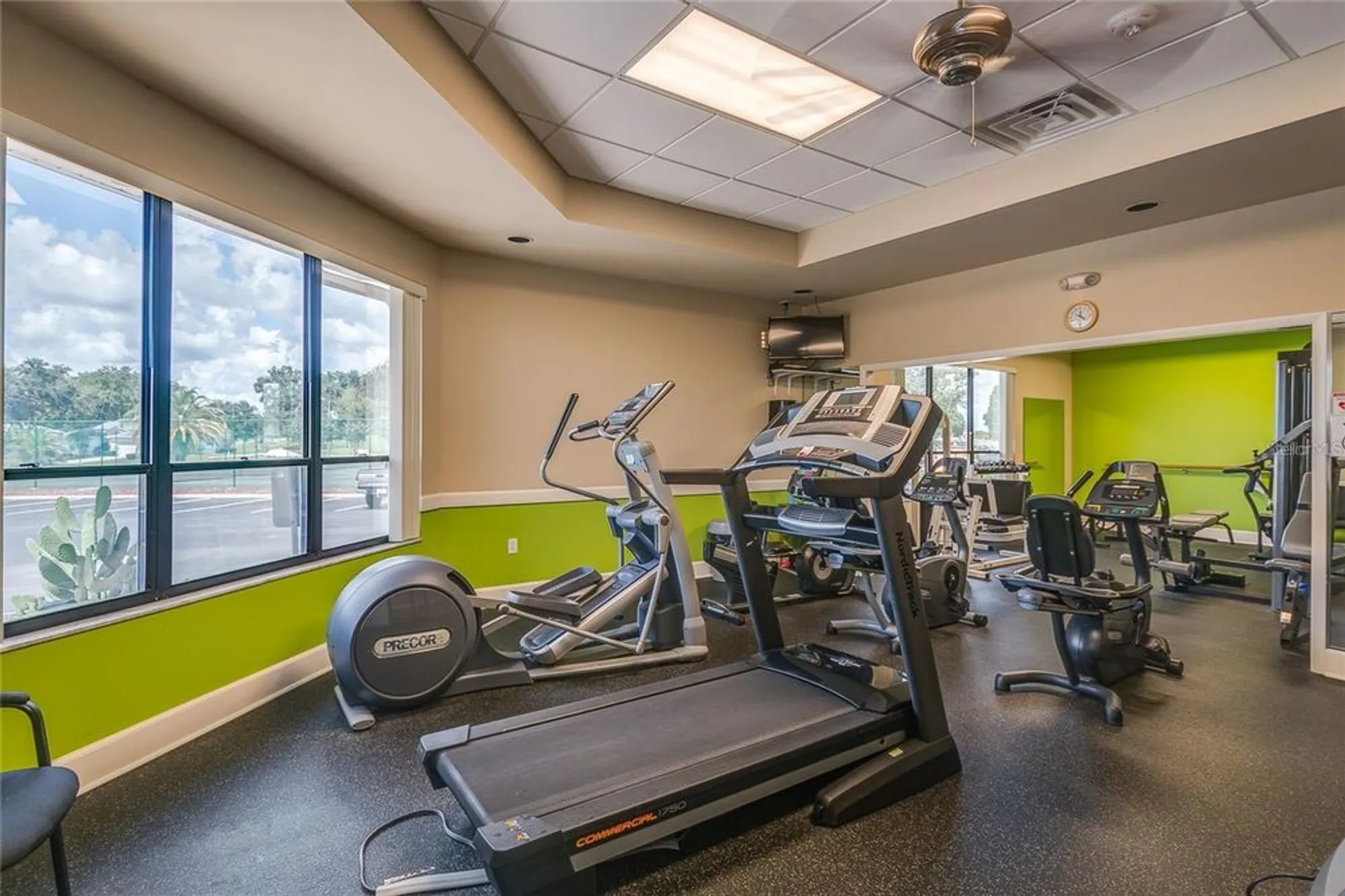 Property Slideshow image 9 of 14 | 5982 cormorant ct, Lakeland, FL, 33809