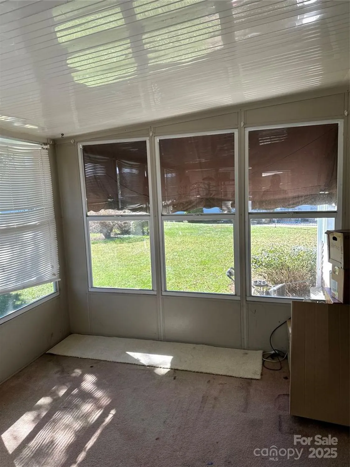 Property Slideshow image 24 of 28 | 308 riverwind dr, Hendersonville, NC, 28739