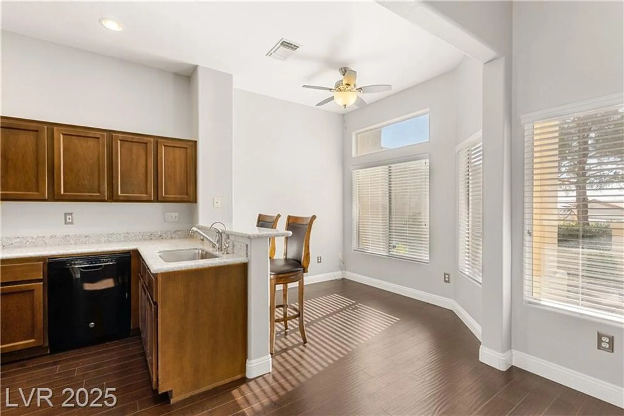 Property Slideshow image 9 of 27 | 10416 frostburg ln, Las Vegas, NV, 89134