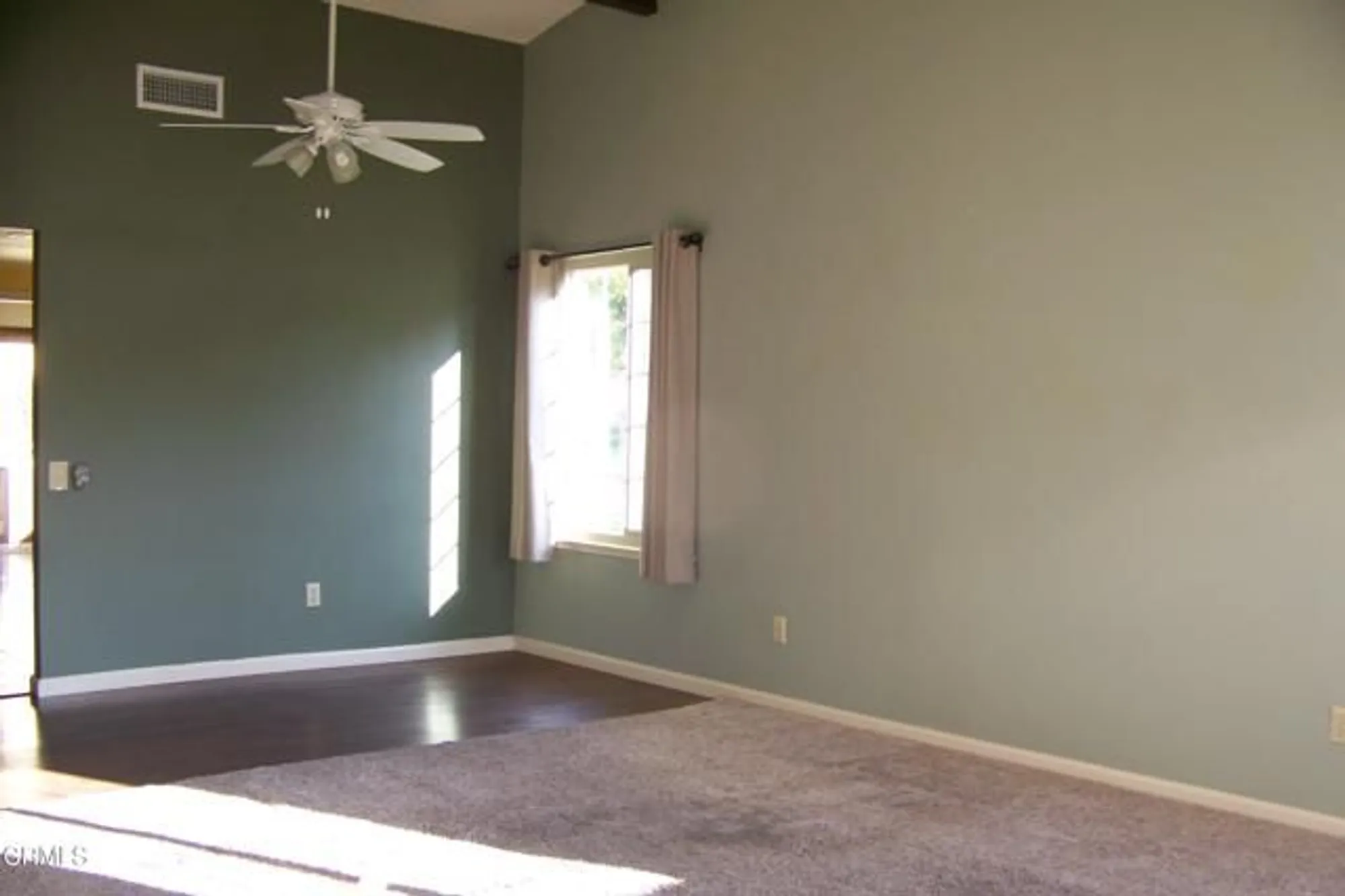 Property Slideshow image 14 of 28 | 37203 village 37, Camarillo, CA, 93012