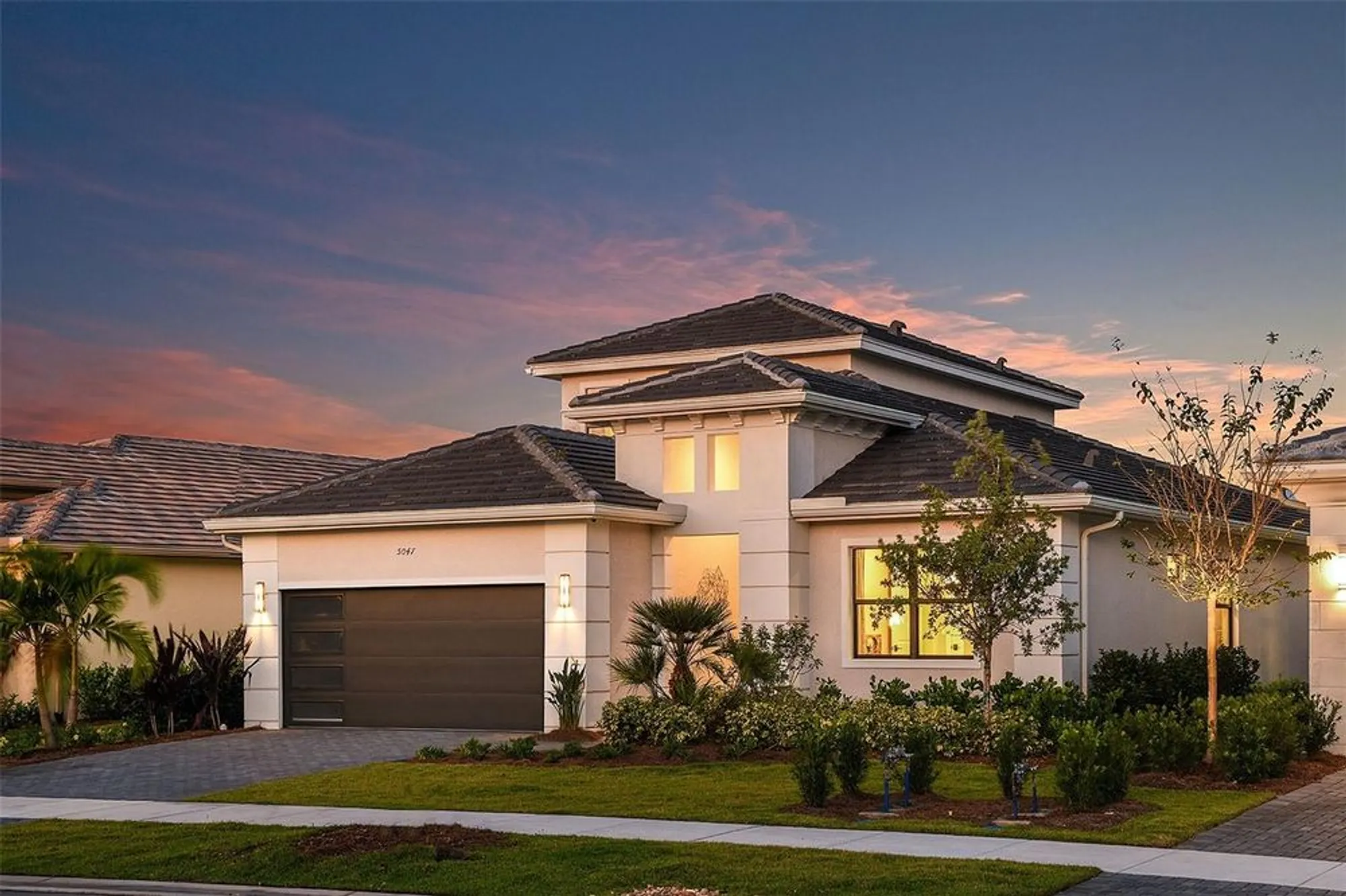 Property Slideshow image 1 of 77 | 18123 cresswind ter, Lakewood Ranch, FL, 34211