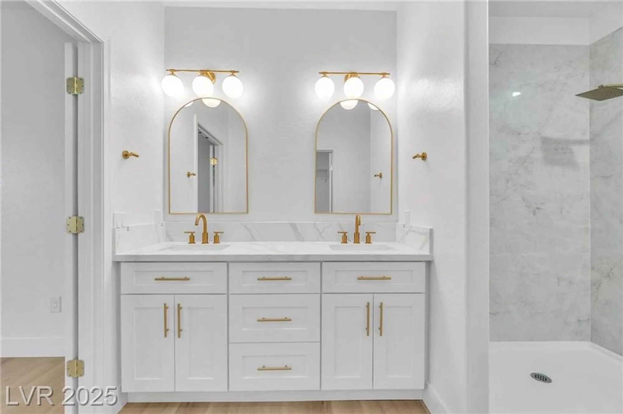 Property Slideshow image 15 of 32 | 3508 kittiwake rd, North Las Vegas, NV, 89084