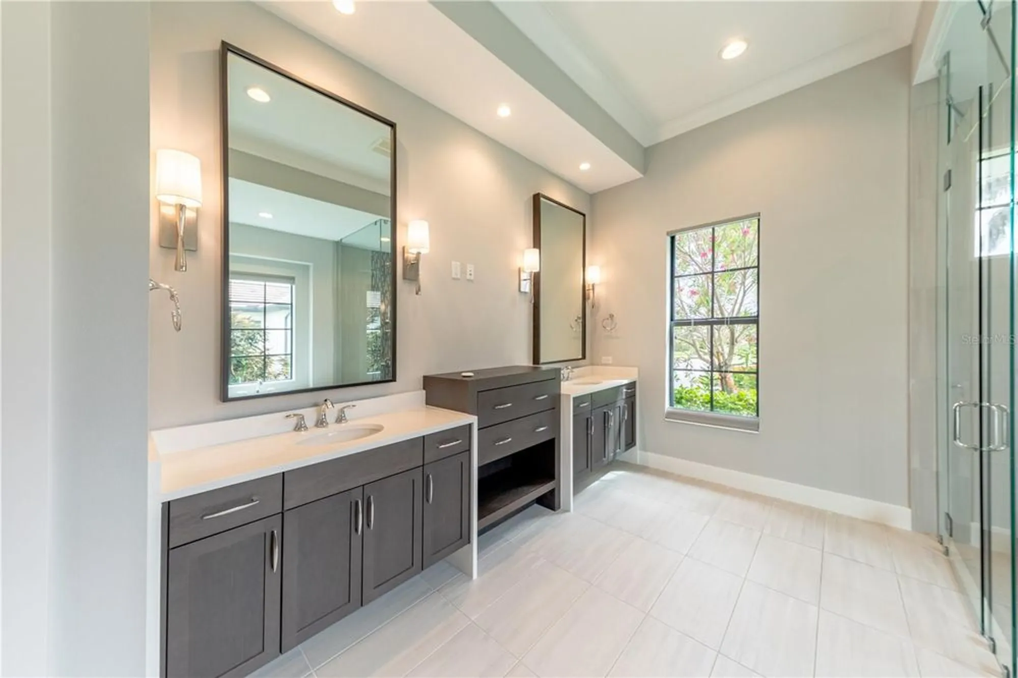 Property Slideshow image 25 of 63 | 5408 greenbrook dr, Sarasota, FL, 34238