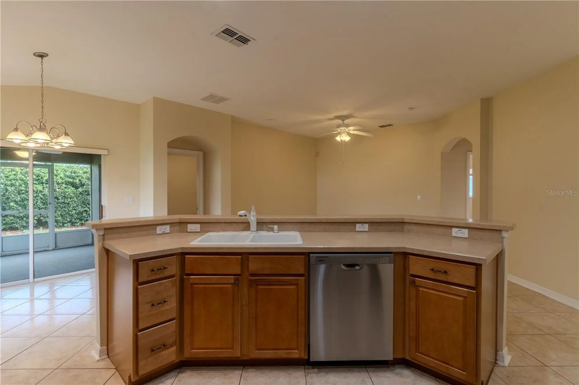 Property Slideshow image 10 of 35 | 4150 bedford ave, Winter Haven, FL, 33884