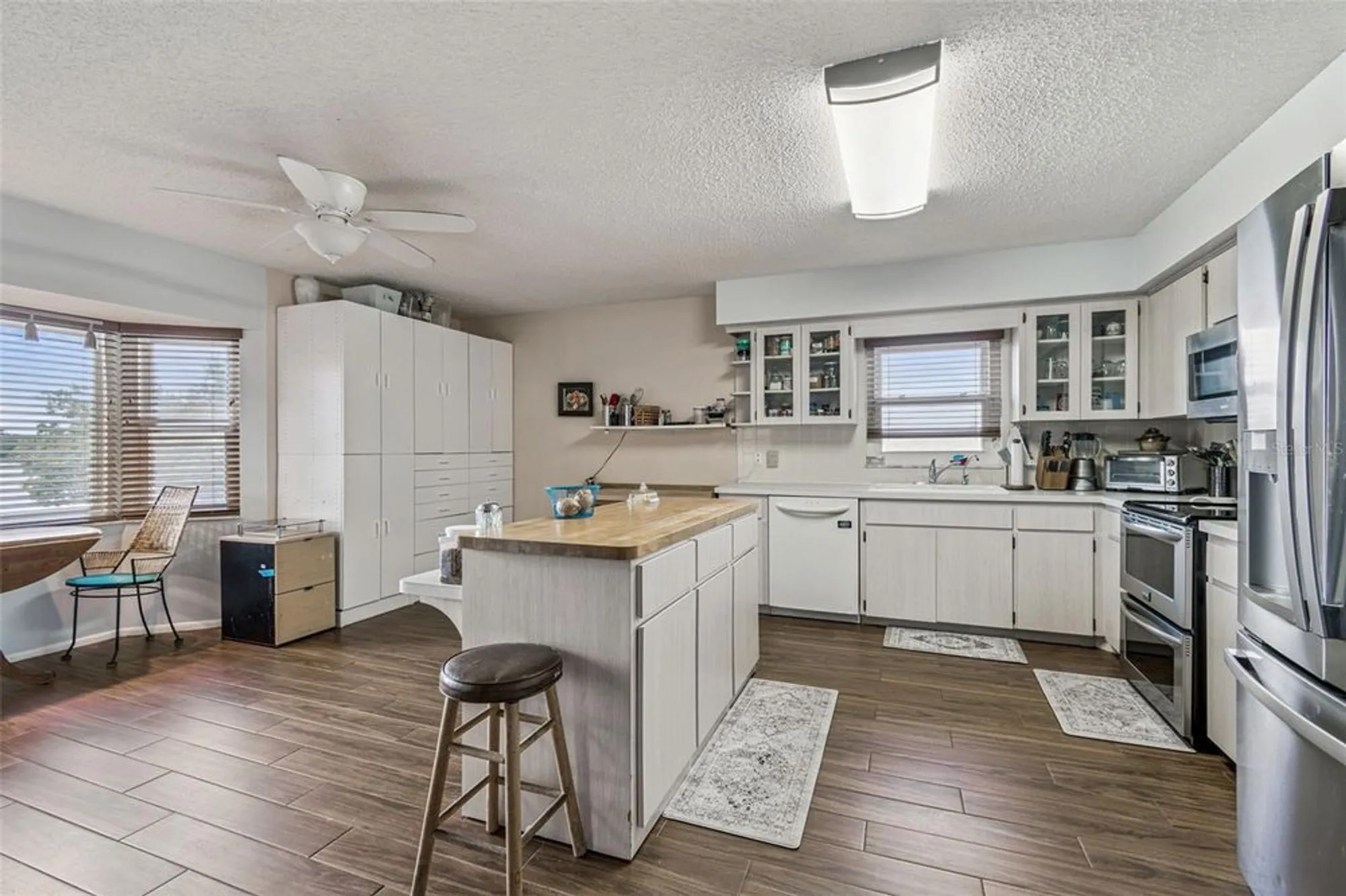 Property Slideshow image 19 of 100 | 2221 norwegian dr 41, Clearwater, FL, 33763