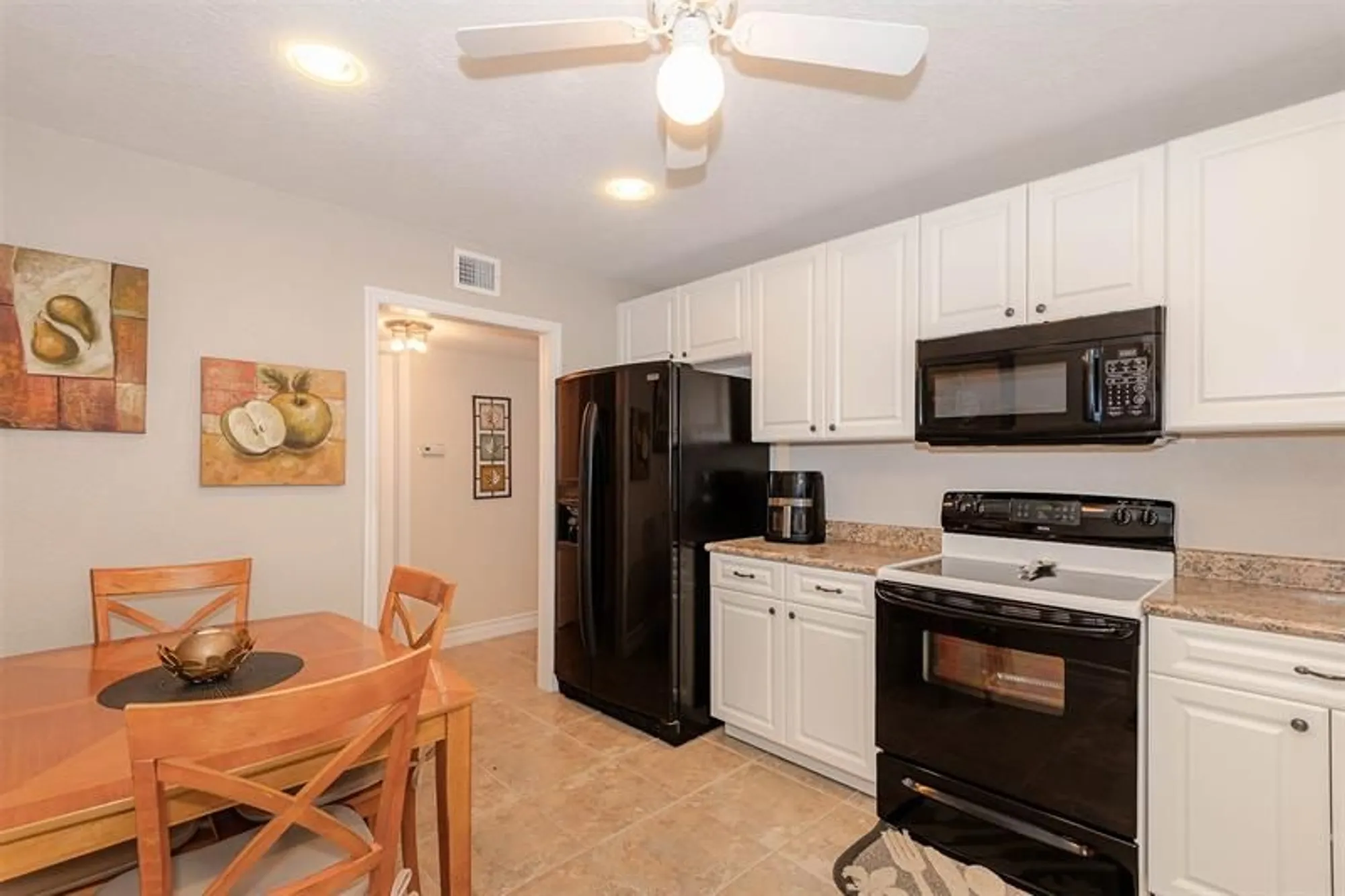 Property Slideshow image 5 of 45 | 4751 nw 21st st 4p, Lauderhill, FL, 33313