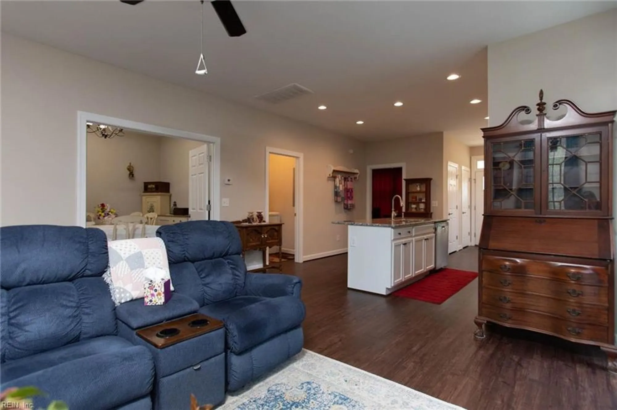 Property Slideshow image 5 of 50 | 200 durham st, Smithfield, VA, 23430