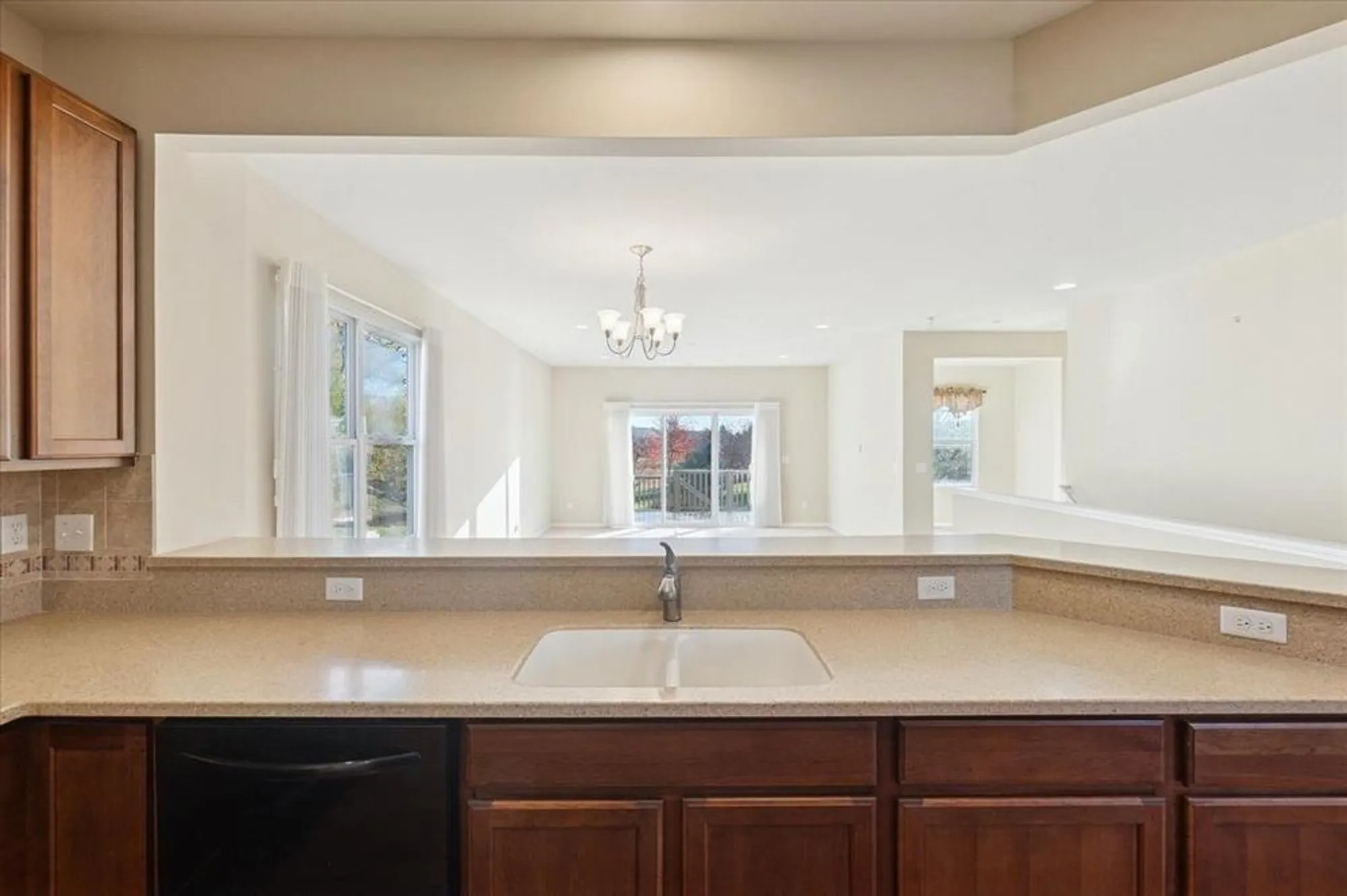 Property Slideshow image 17 of 67 | 9525 pine valley dr, Grand Blanc, MI, 48439