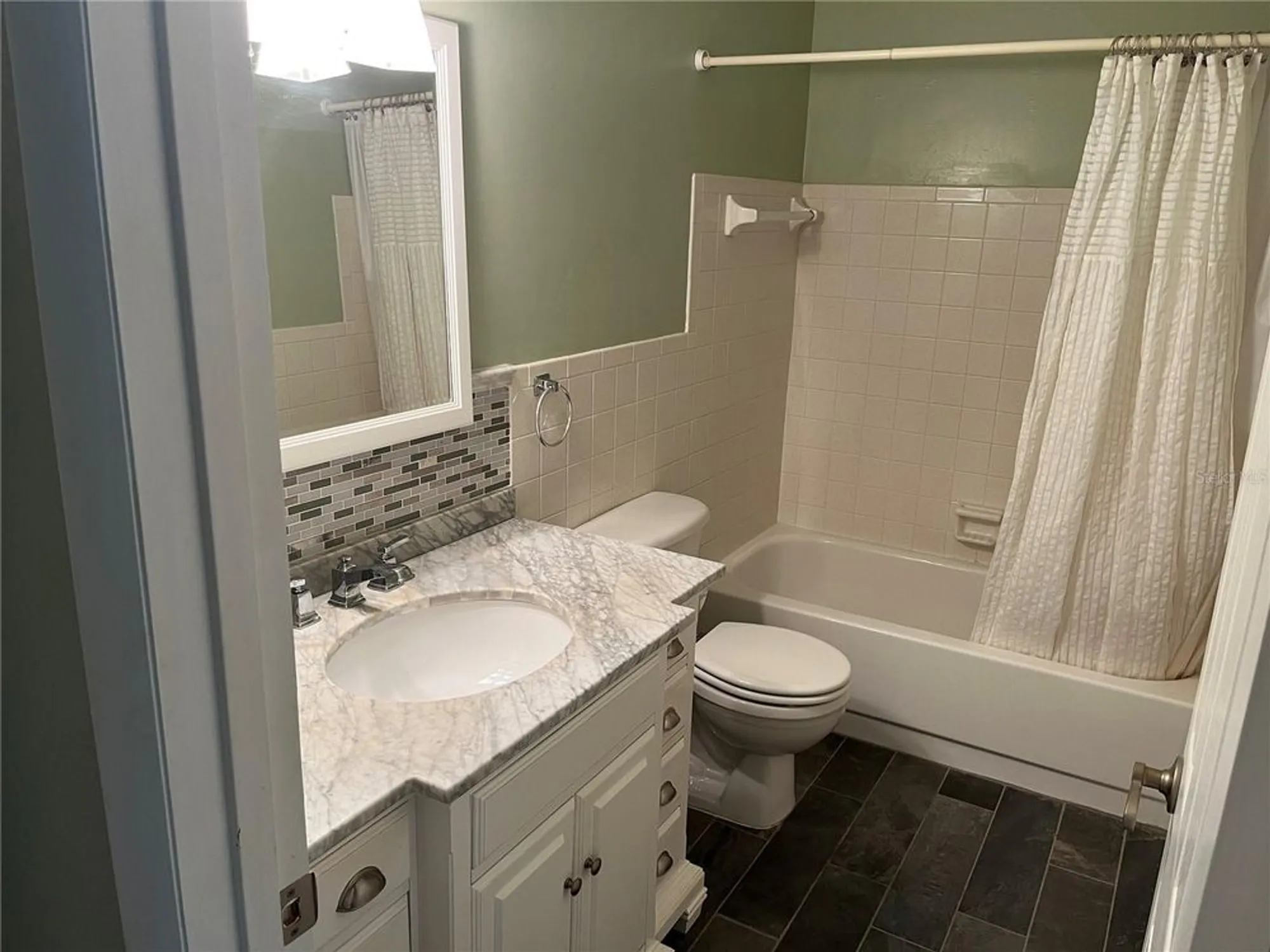 Property Slideshow image 21 of 53 | 2410 franciscan dr 18, Clearwater, FL, 33763