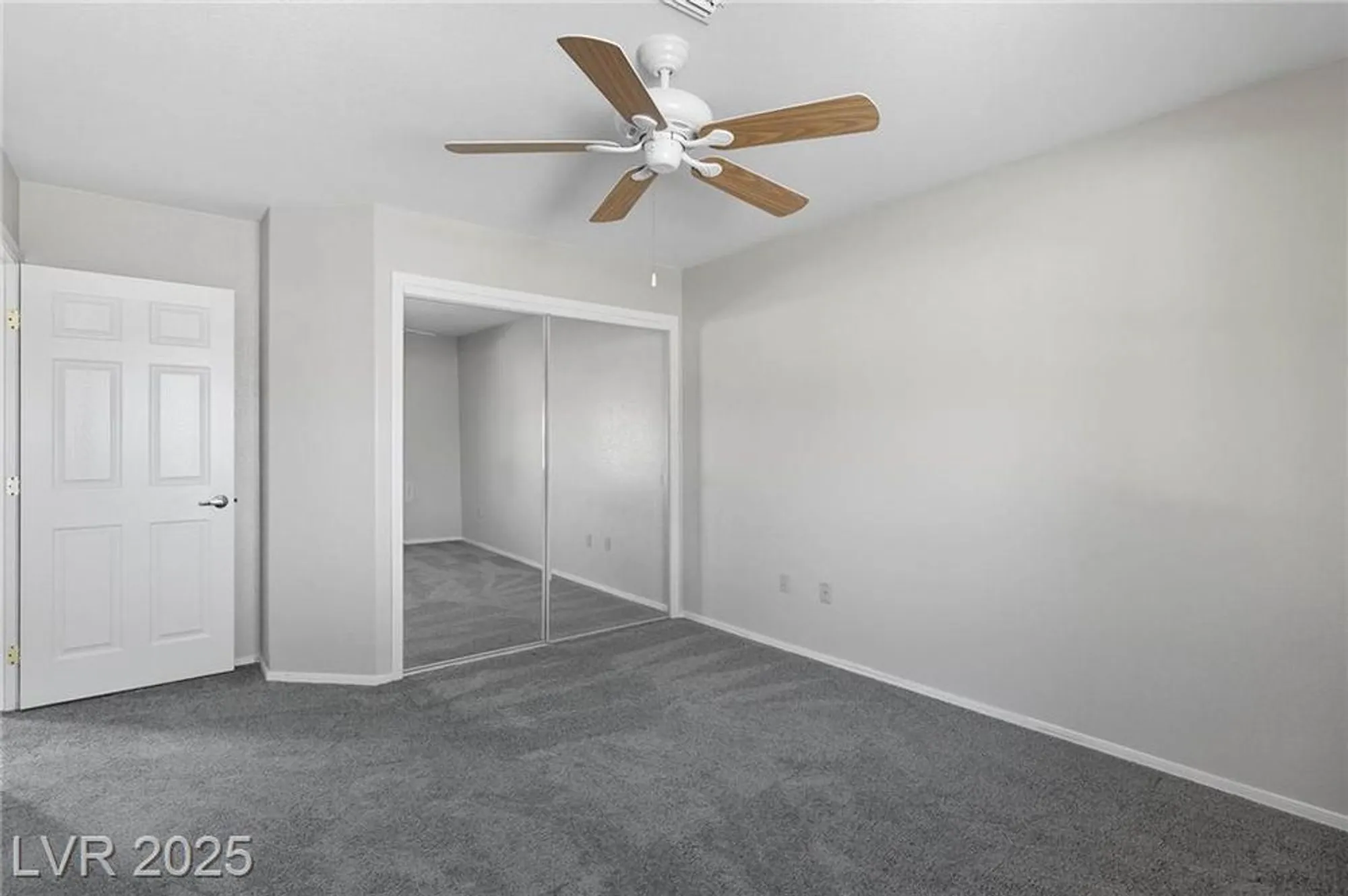 Property Slideshow image 38 of 58 | 2813 brianwood ct, Las Vegas, NV, 89134