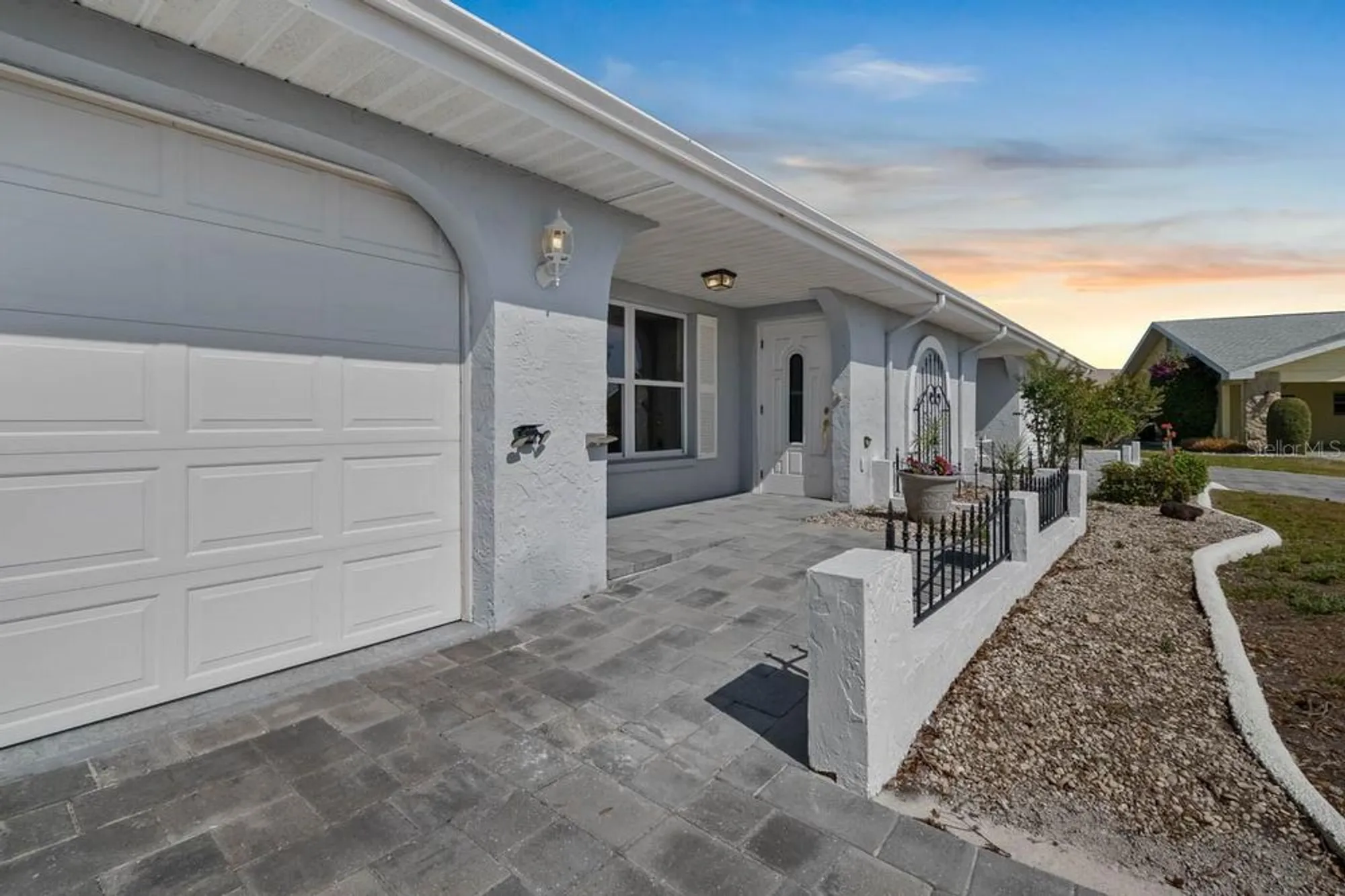 Property Slideshow image 4 of 34 | 1002 strawpocket pl, Sun City Center, FL, 33573