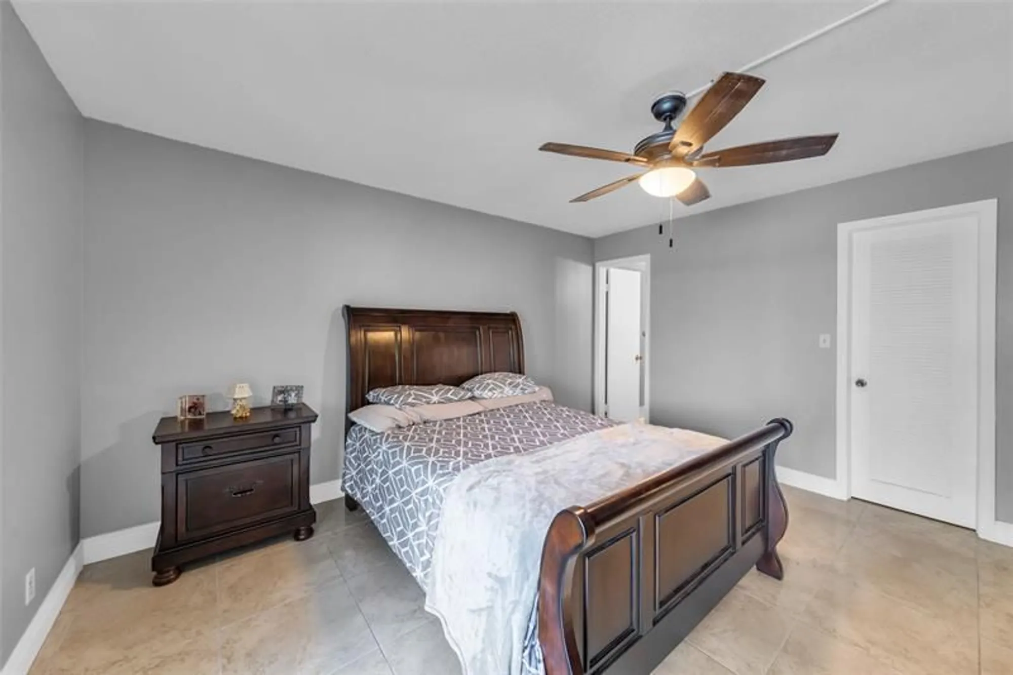 Property Slideshow image 27 of 43 | 7466 ashmont cir # 303, Tamarac, FL, 33321