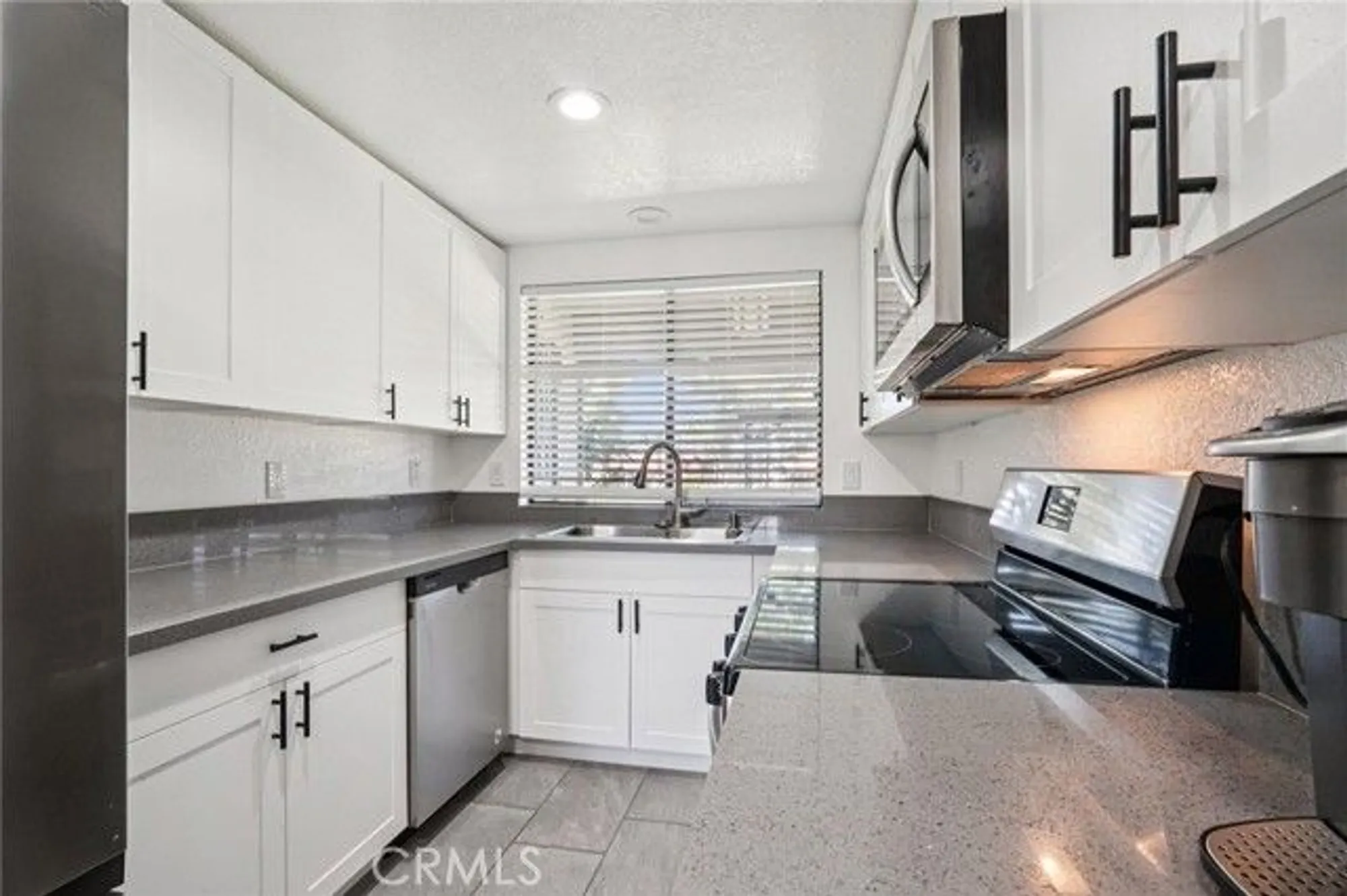 Property Slideshow image 6 of 18 | 2534 beech tree st, Hemet, CA, 92545