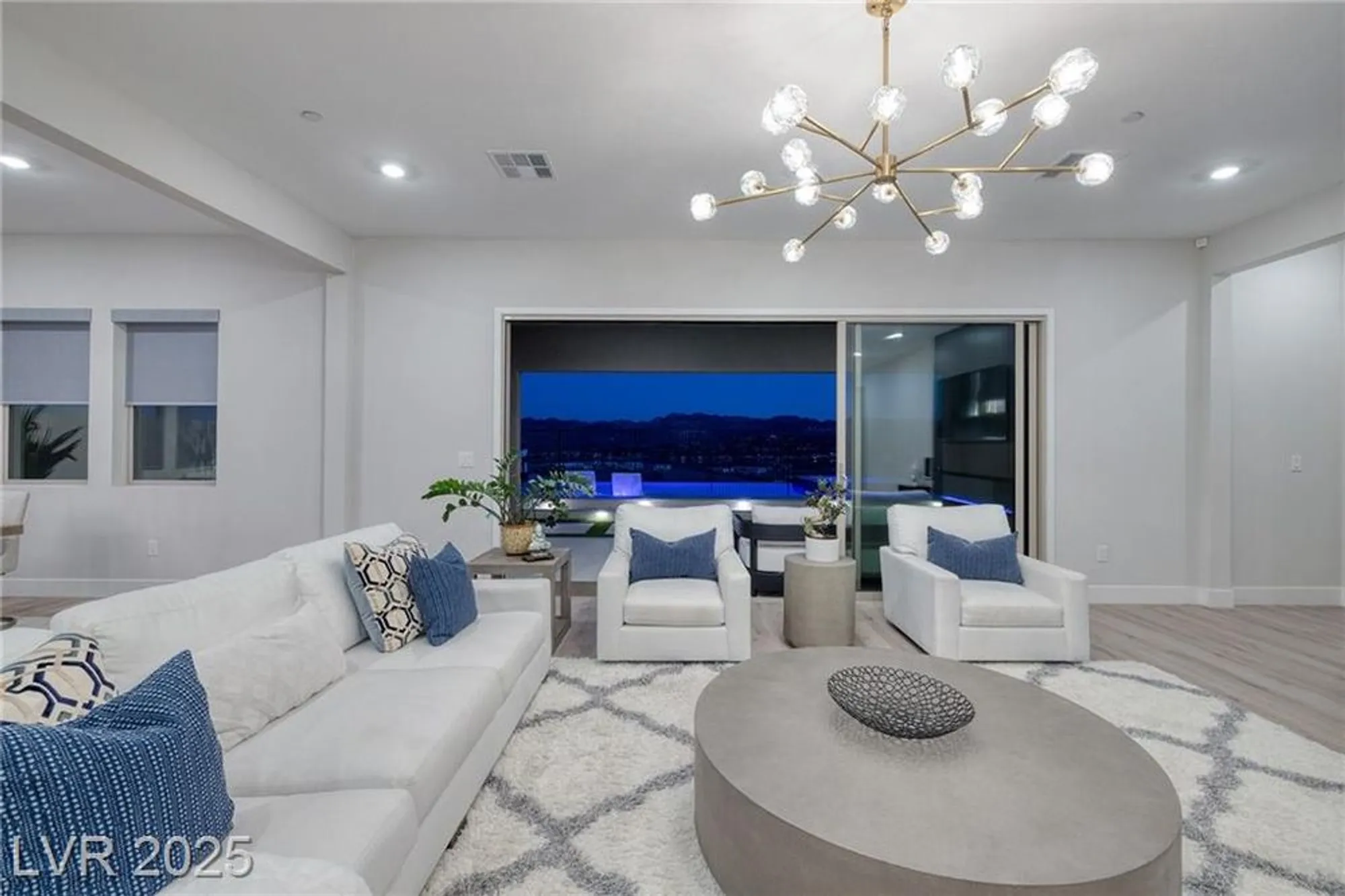 Property Slideshow image 11 of 63 | 351 tigullio ave, Henderson, NV, 89011