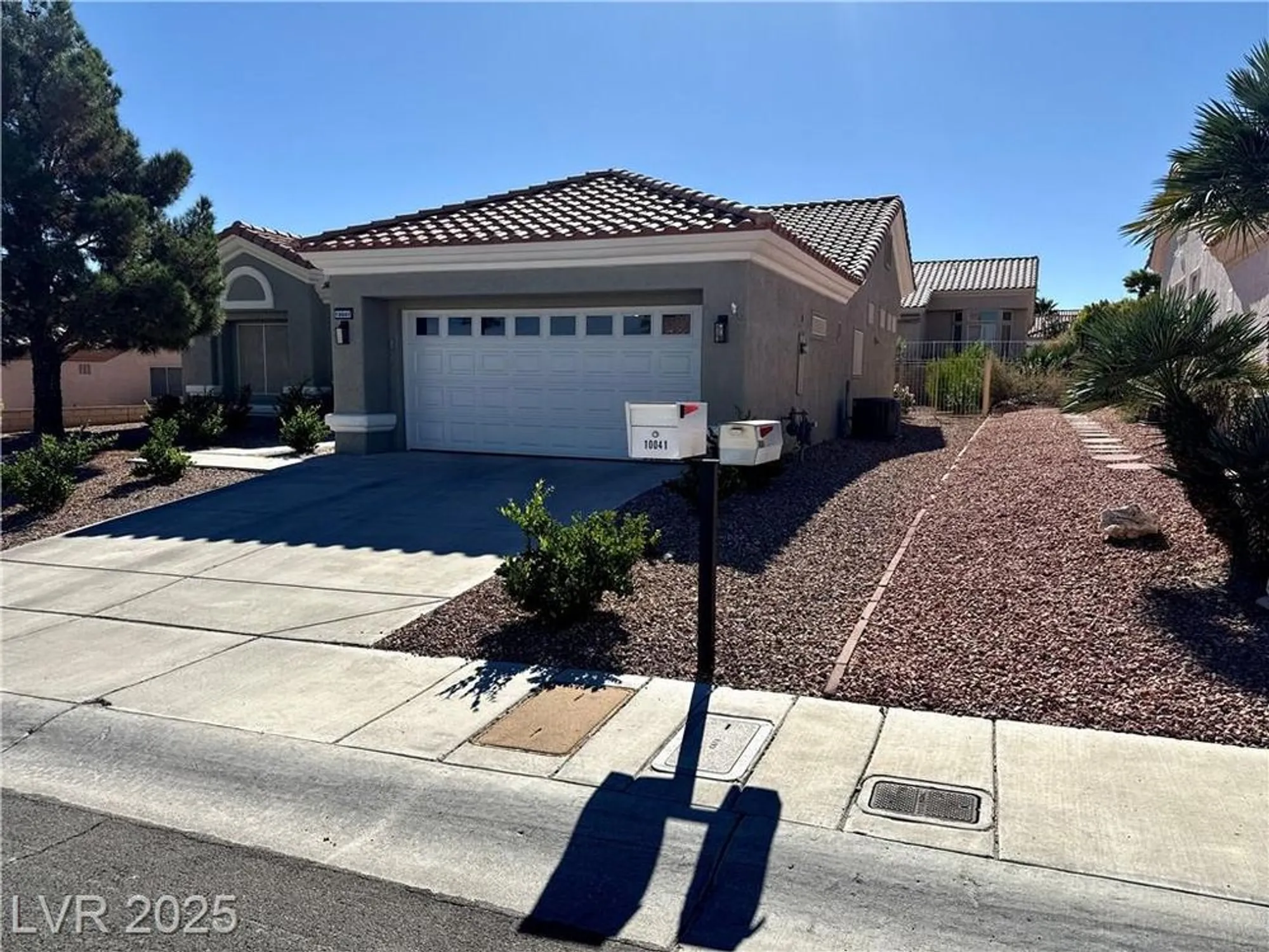 Property Slideshow image 1 of 36 | 10041 netherton dr, Las Vegas, NV, 89134