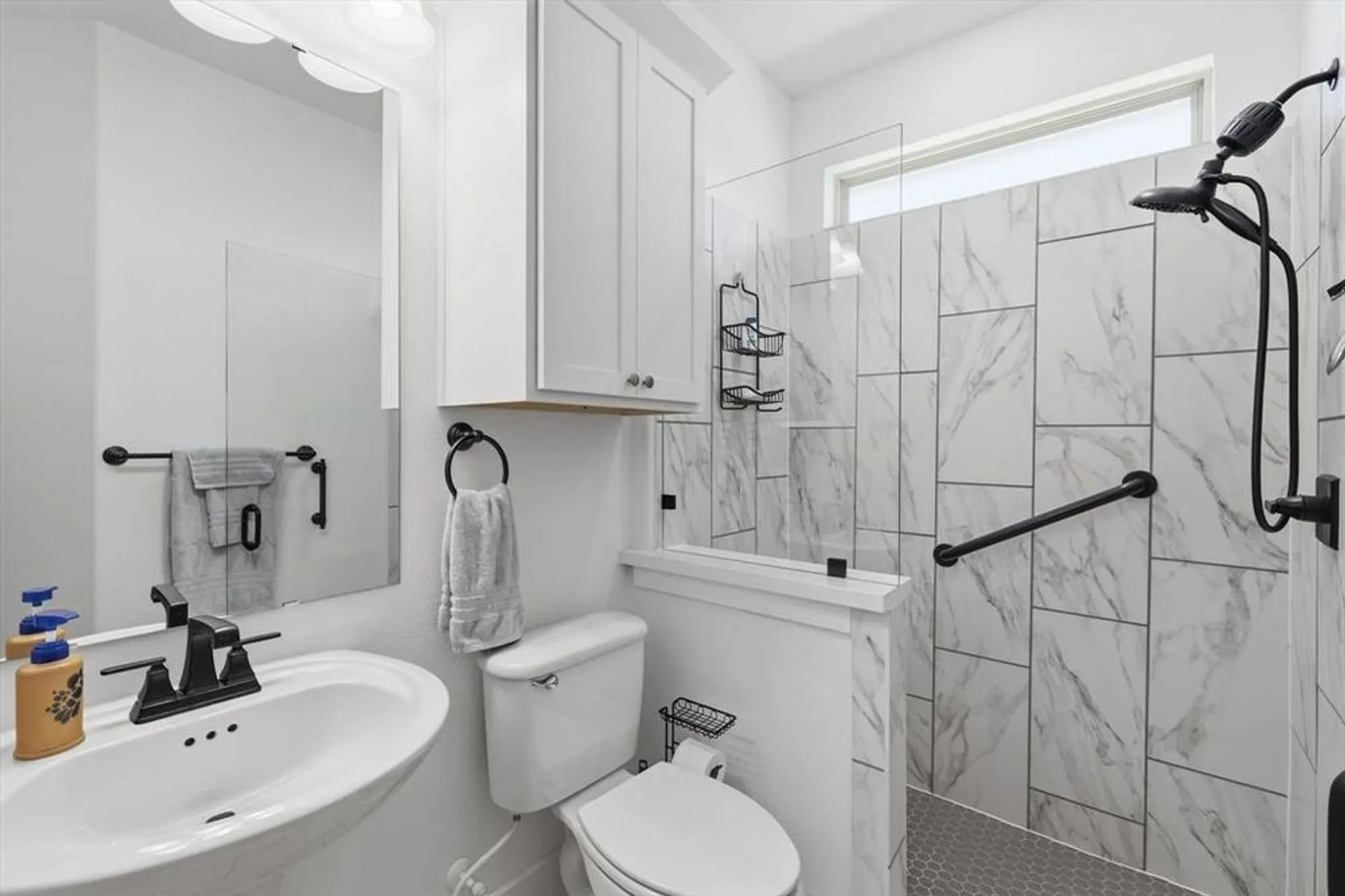 Property Slideshow image 7 of 25 | 912 hacienda dr, Mansfield, TX, 76063