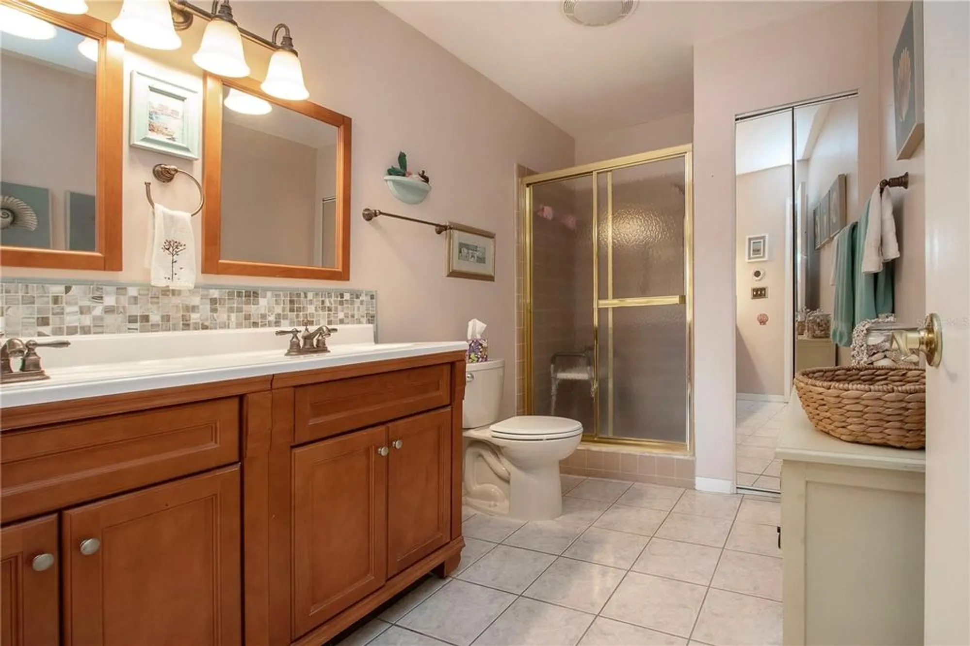 Property Slideshow image 28 of 49 | 1201 bluewater dr, Sun City Center, FL, 33573