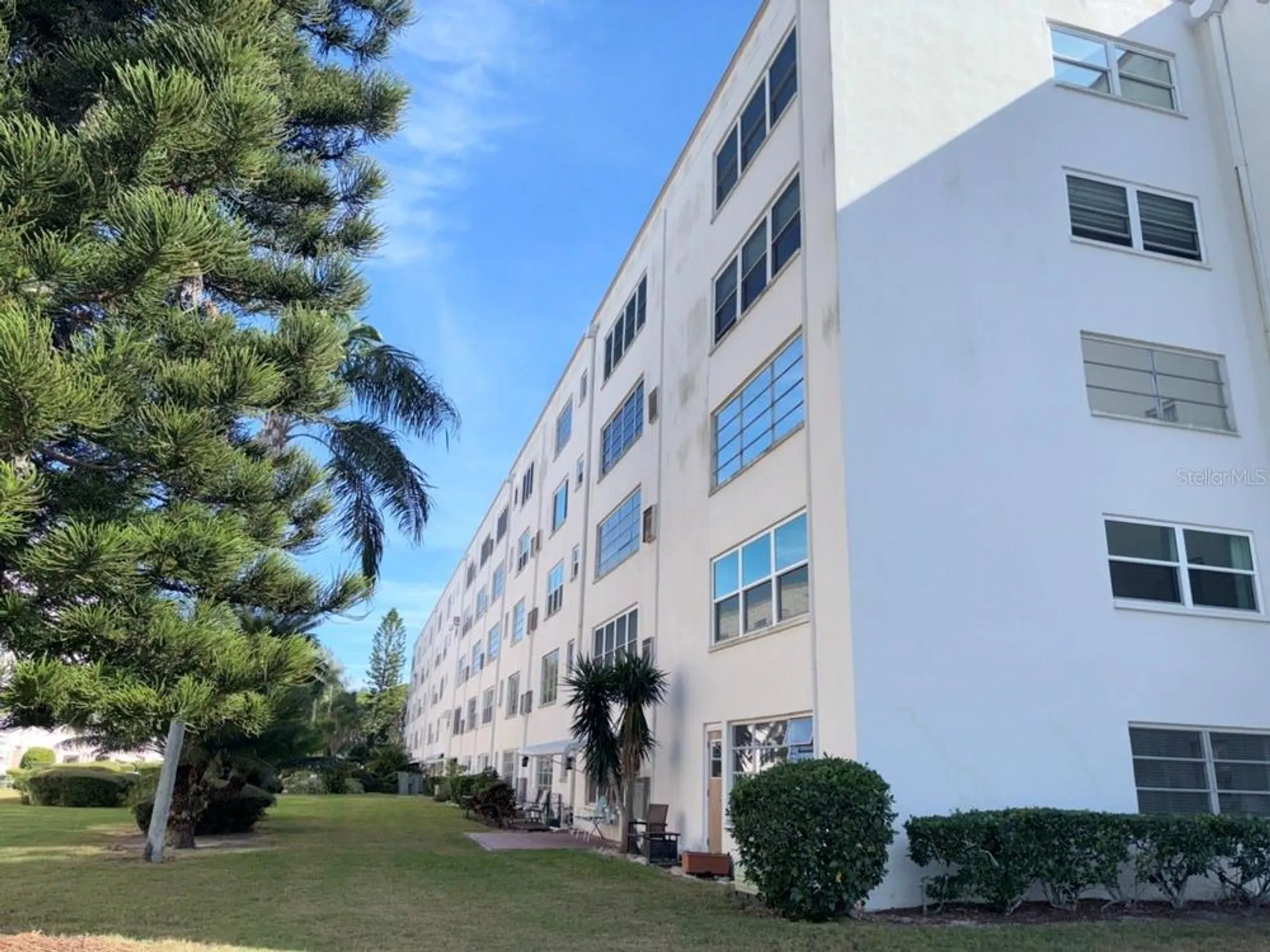 Property Slideshow image 12 of 12 | 5603 80th st n unit 207, Saint Petersburg, FL, 33709