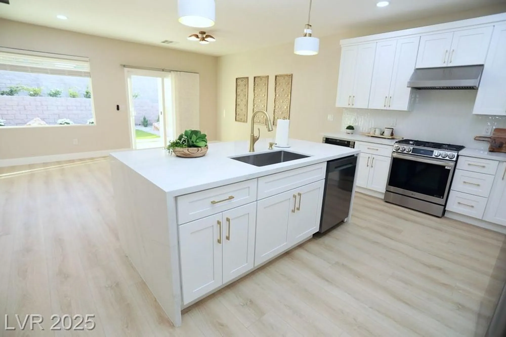 Property Slideshow image 8 of 41 | 2623 red planet st, Henderson, NV, 89044