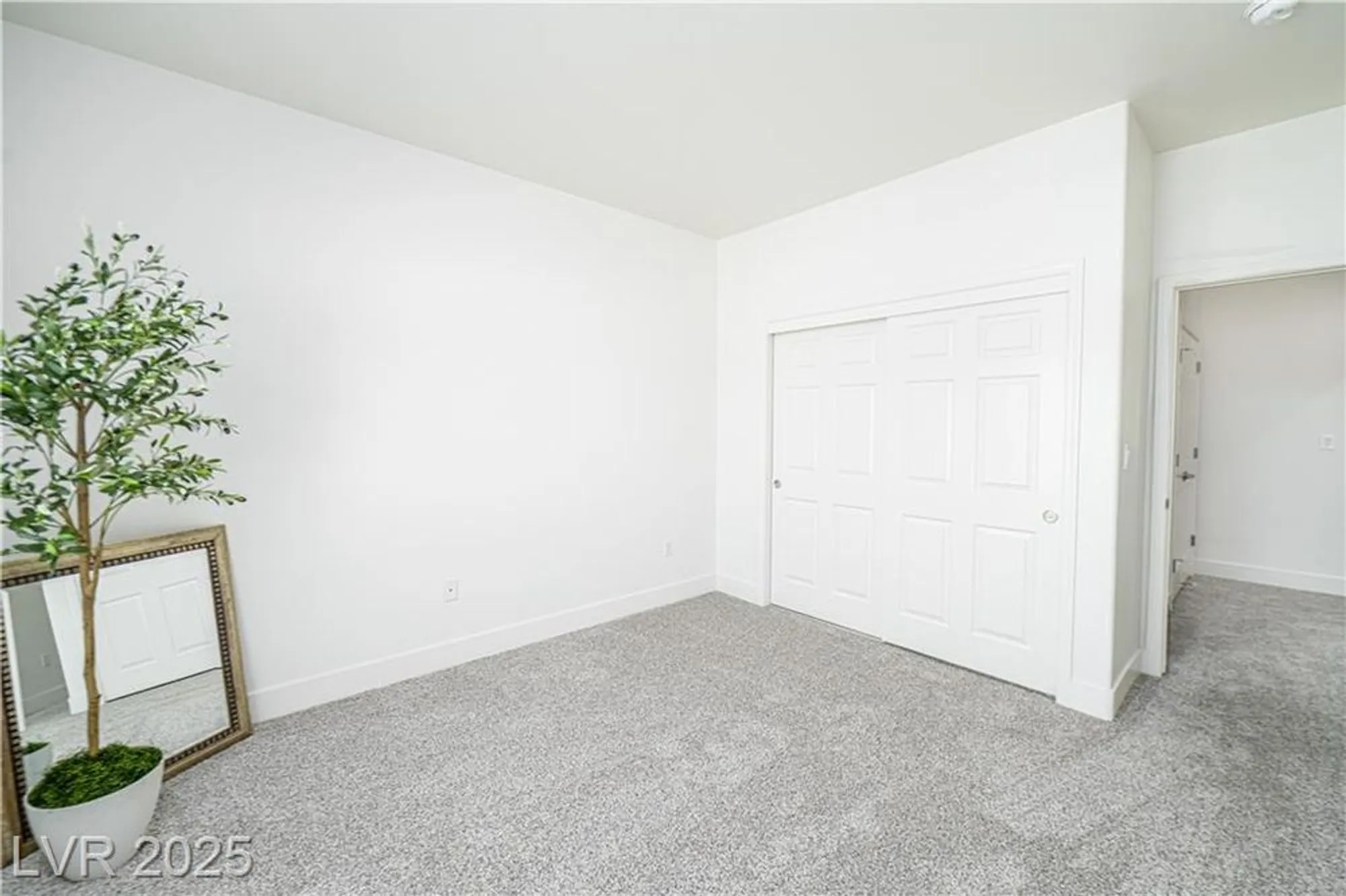 Property Slideshow image 18 of 37 | 10301 coal creek pl, Las Vegas, NV, 89134