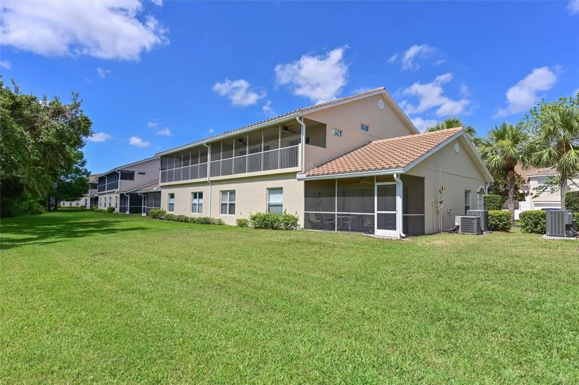 Property Slideshow image 20 of 28 | 6335 bay cedar ln, Bradenton, FL, 34203