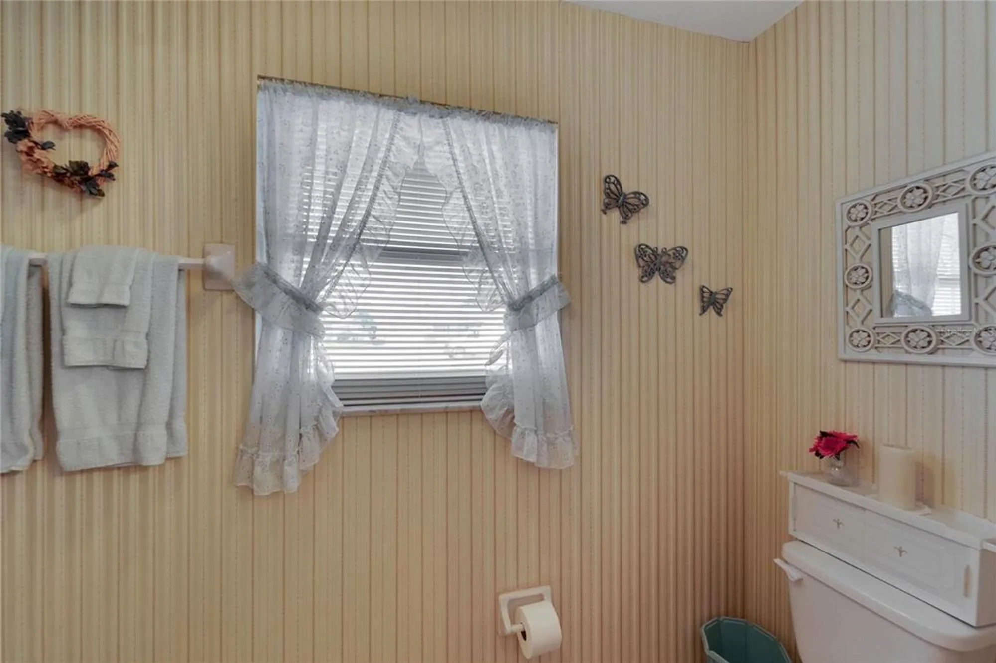 Property Slideshow image 23 of 42 | 612 allegheny dr, Sun City Center, FL, 33573