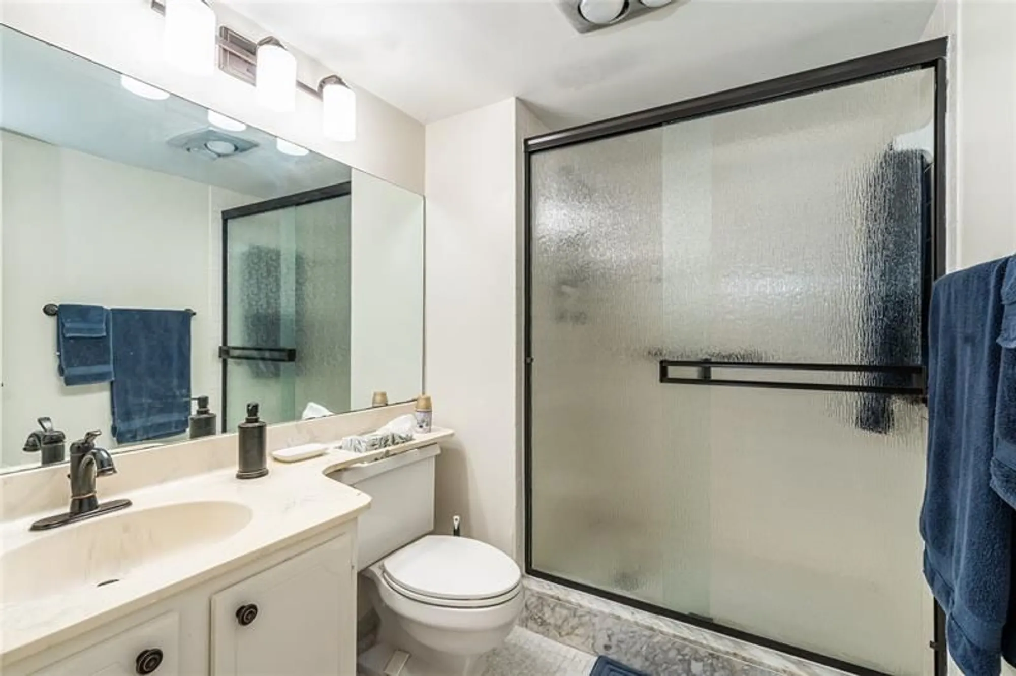 Property Slideshow image 14 of 56 | 9611 n hollybrook lake dr 107, Pembroke Pines, FL, 33025