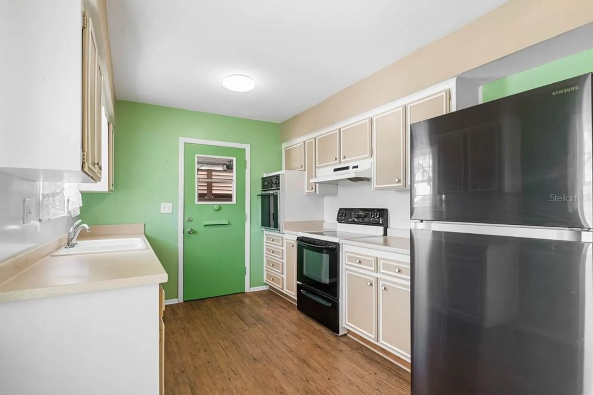 Property Slideshow image 22 of 80 | 829 fox hills dr, Sun City Center, FL, 33573