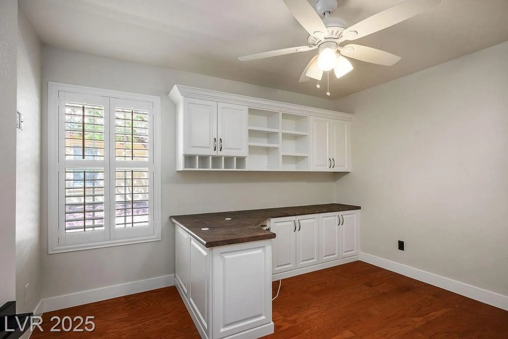 Property Slideshow image 15 of 32 | 4824 lawnwood ct, Las Vegas, NV, 89130