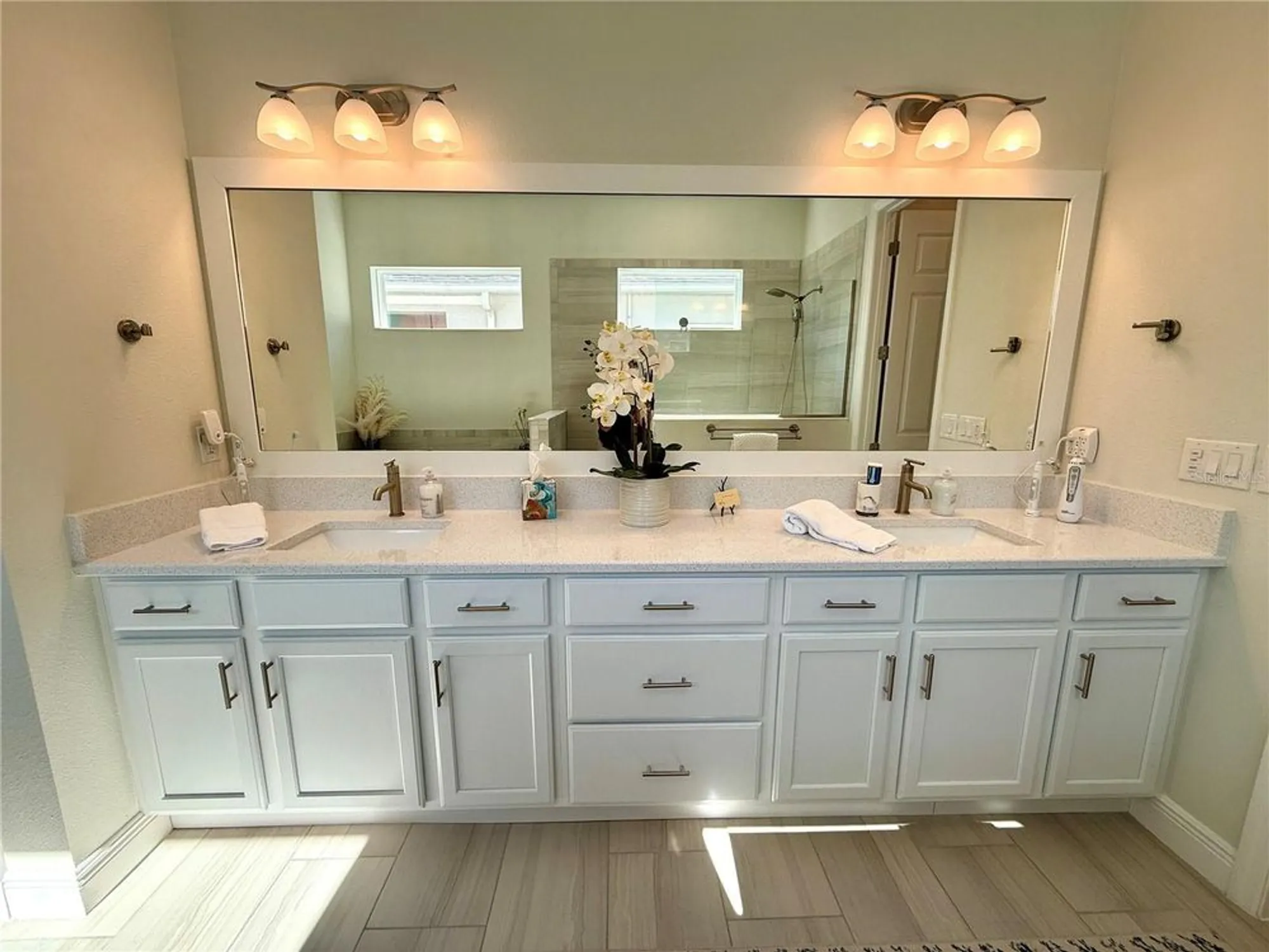 Property Slideshow image 16 of 27 | 8228 bridgeport bay cir, Mount Dora, FL, 32757