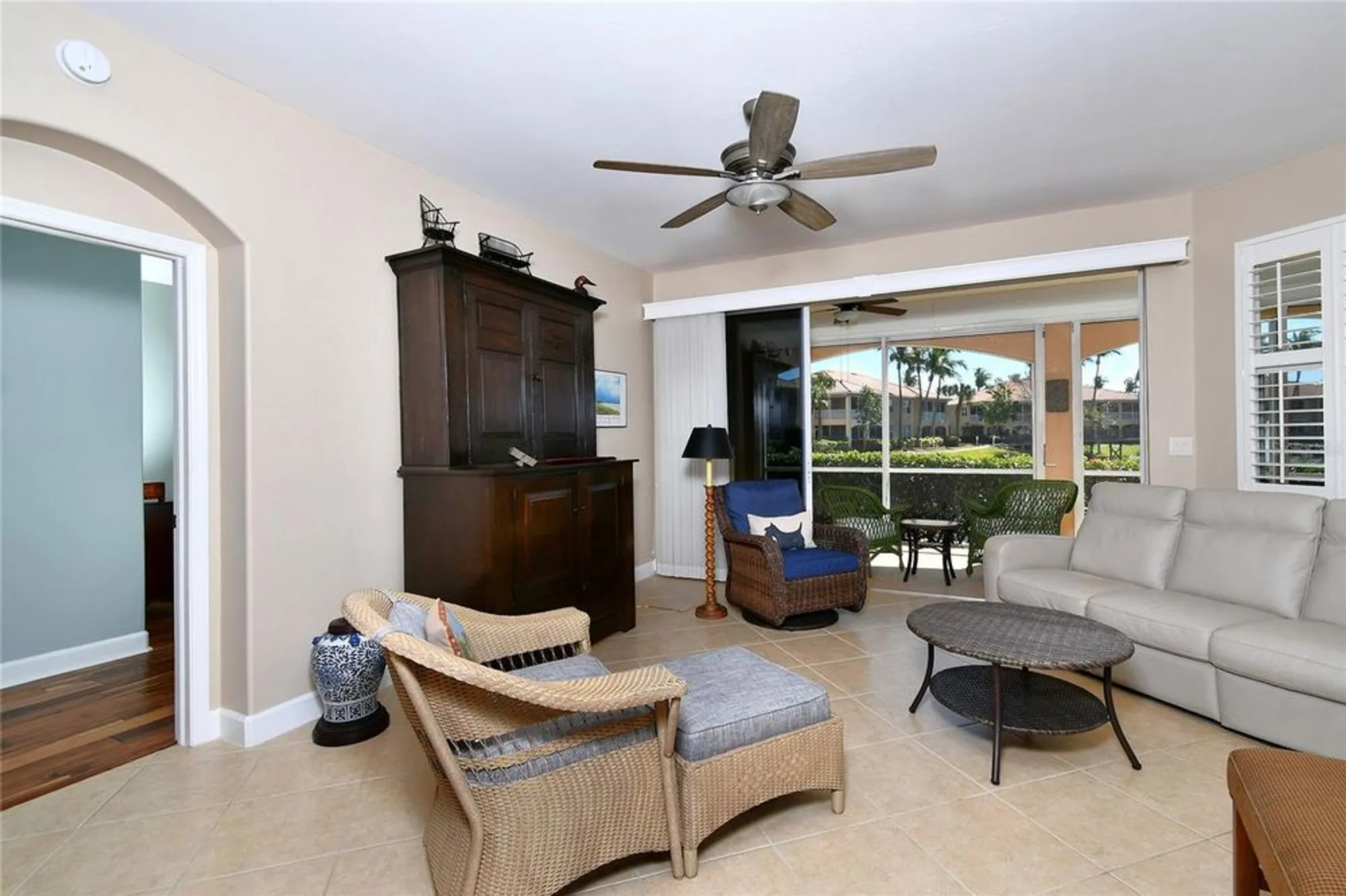 Property Slideshow image 9 of 31 | 3336 sunset key cir b, Punta Gorda, FL, 33955
