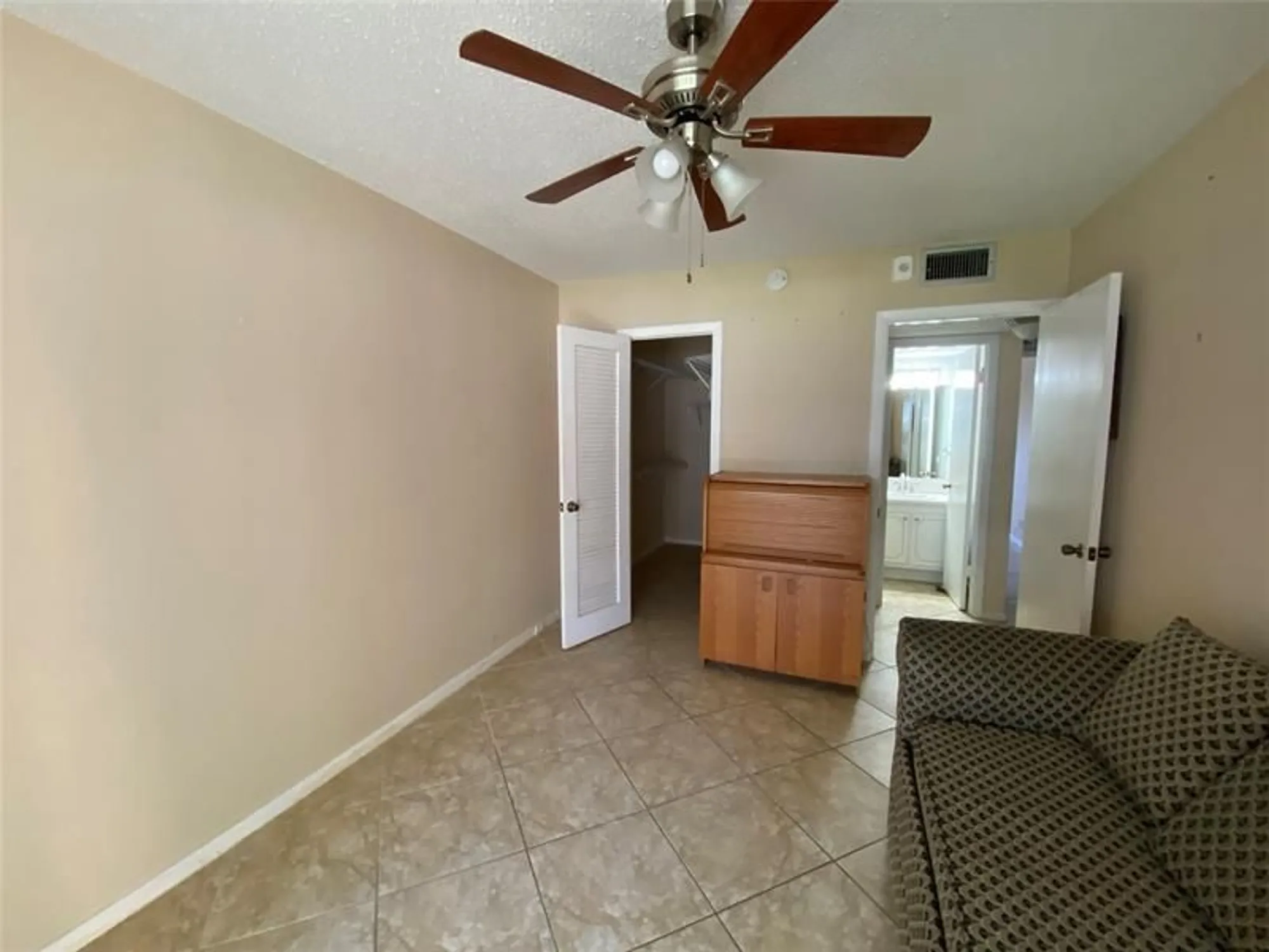 Property Slideshow image 18 of 44 | 2019 cambridge a # 2019, Deerfield Beach, FL, 33442