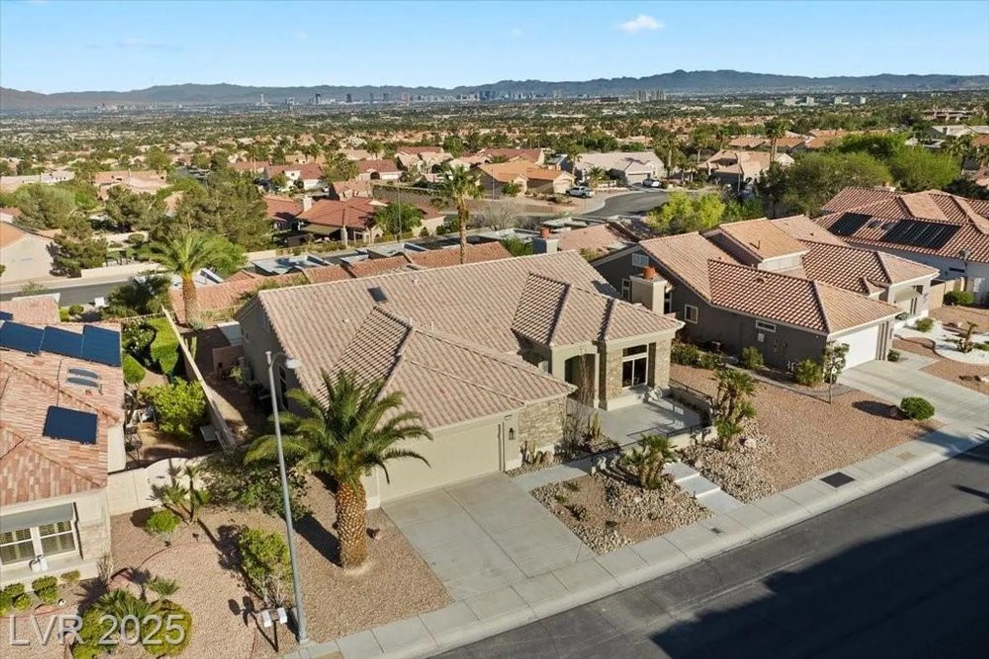 Property Slideshow image 74 of 78 | 2508 faiss dr, Las Vegas, NV, 89134