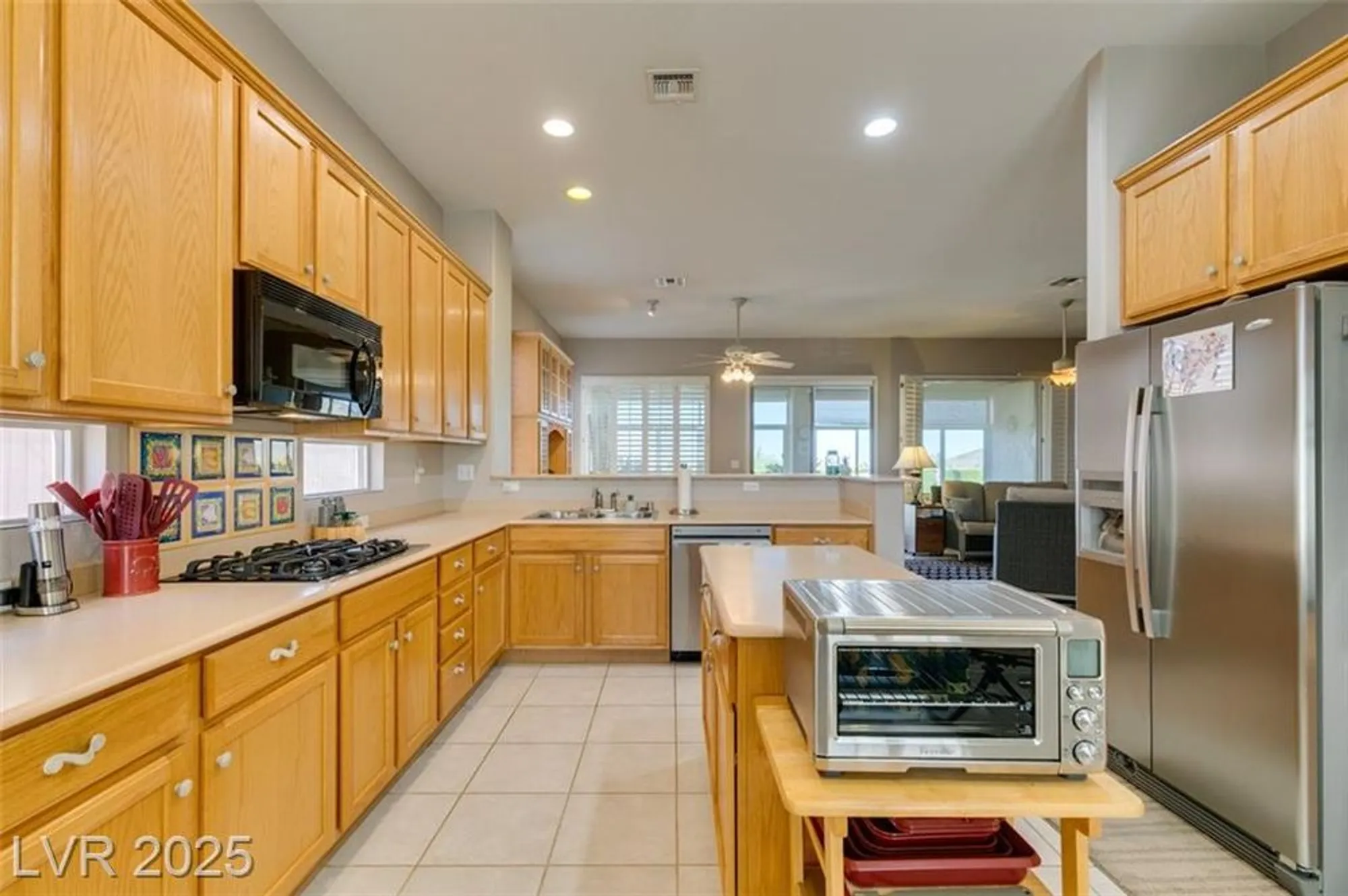 Property Slideshow image 18 of 34 | 2112 king mesa dr, Henderson, NV, 89012
