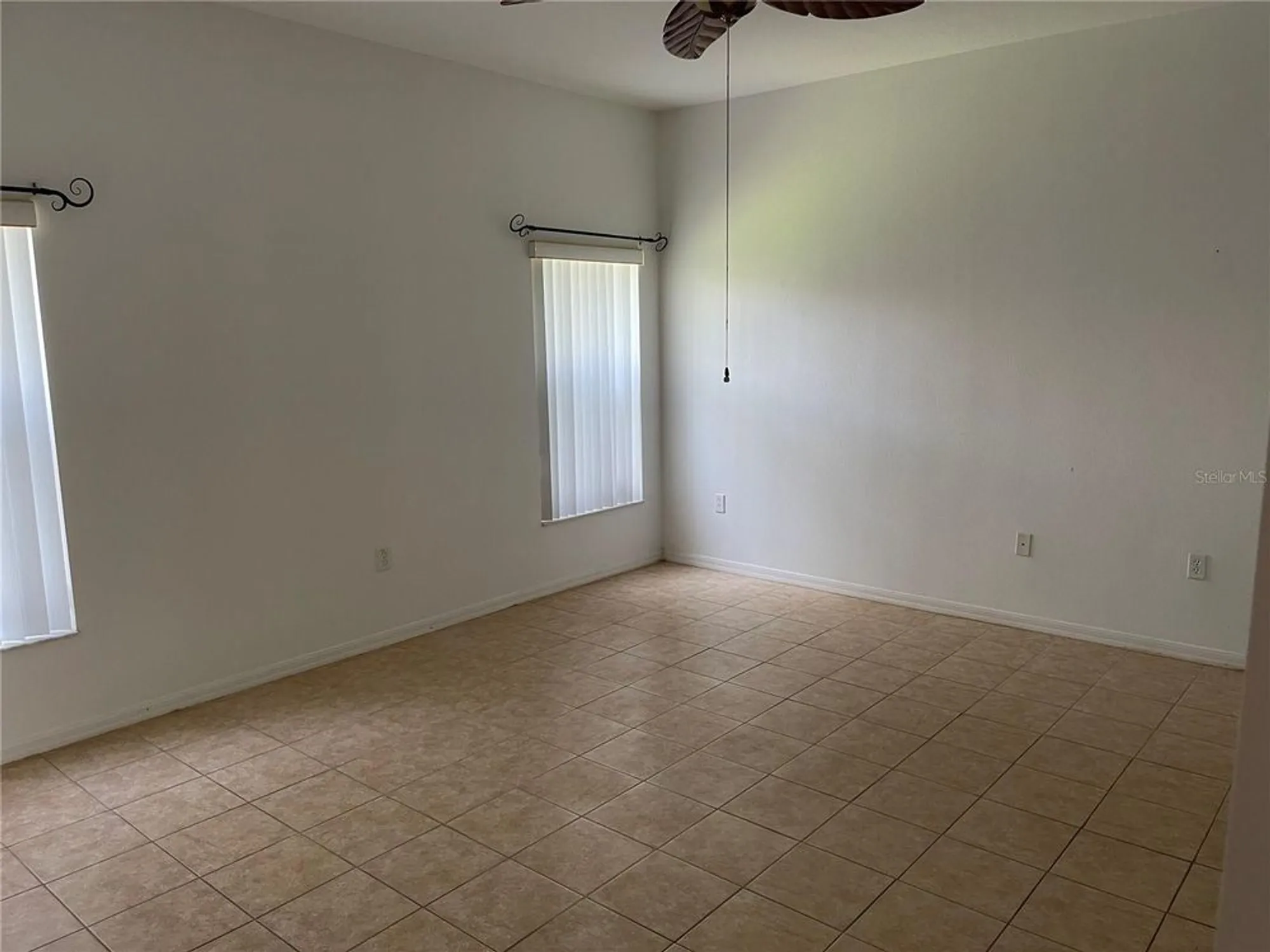 Property Slideshow image 21 of 52 | 572 sienna dr, Poinciana, FL, 34759