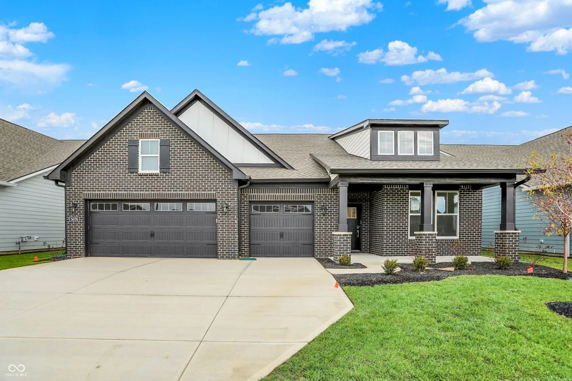Property Slideshow image 1 of 52 | 5076 foxley park ln, Avon, IN, 46123