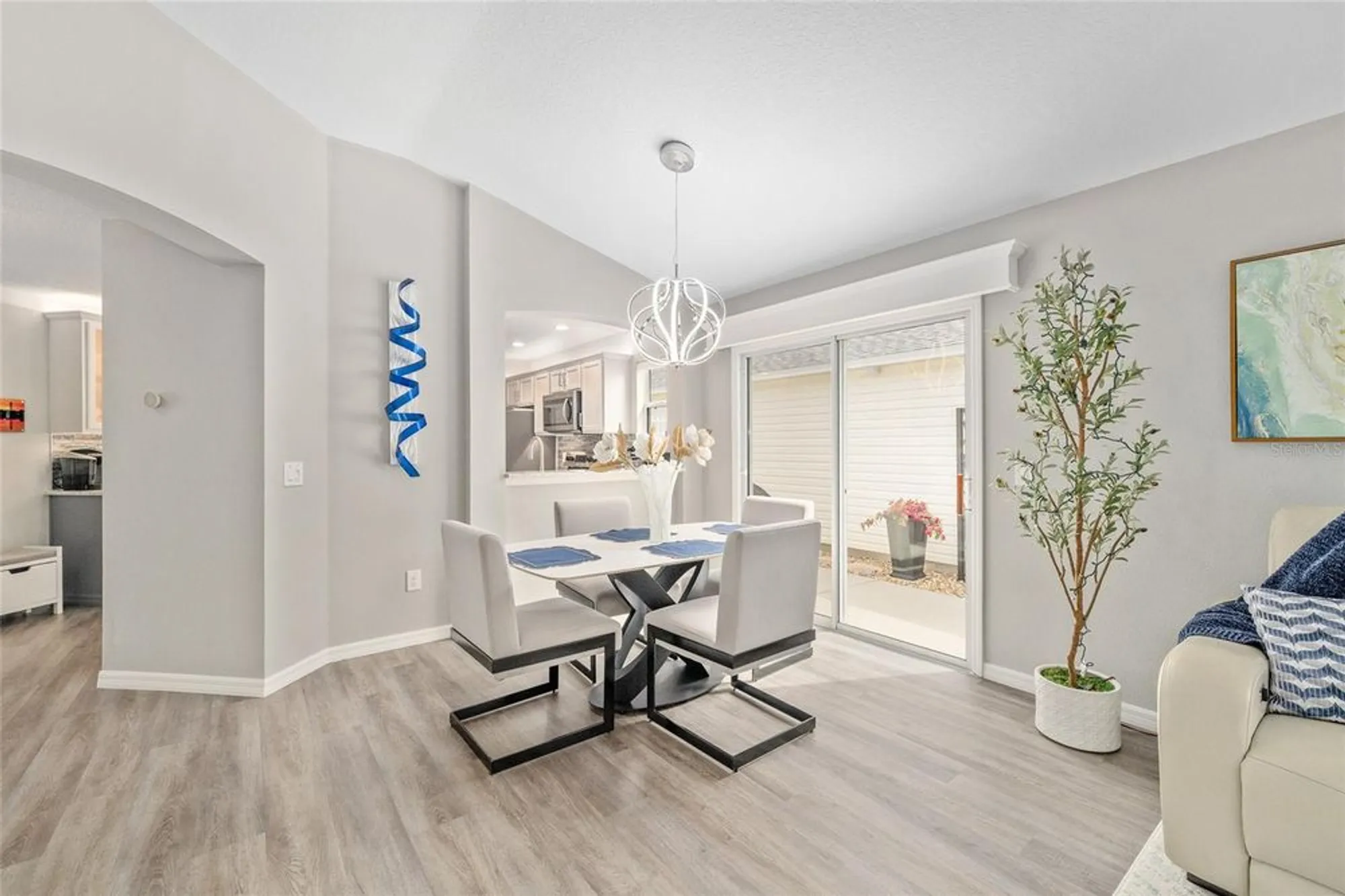 Property Slideshow image 12 of 39 | 2498 yalaha ave, The Villages, FL, 32162