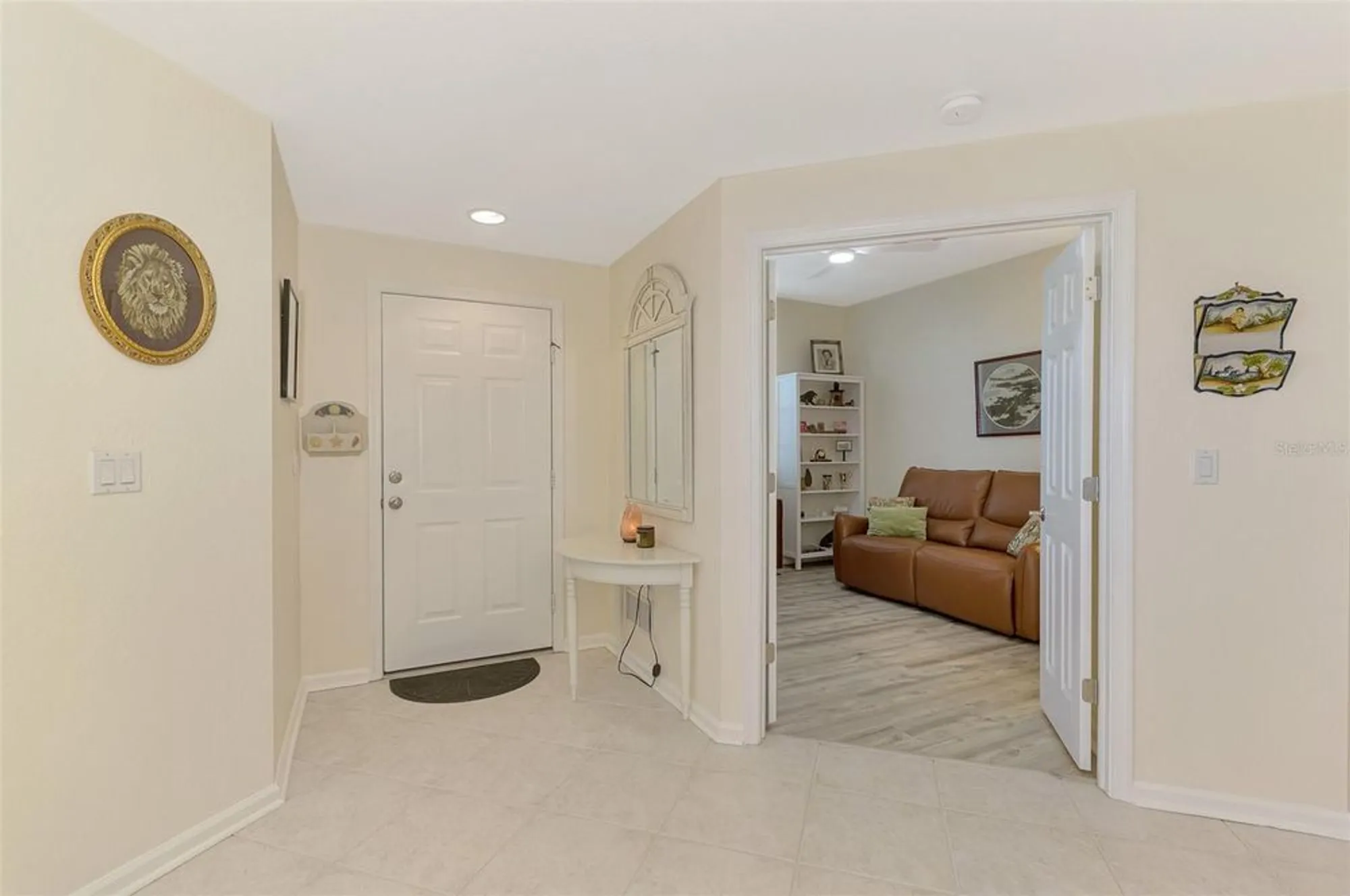 Property Slideshow image 10 of 81 | 4620 club dr unit 102, Port Charlotte, FL, 33953
