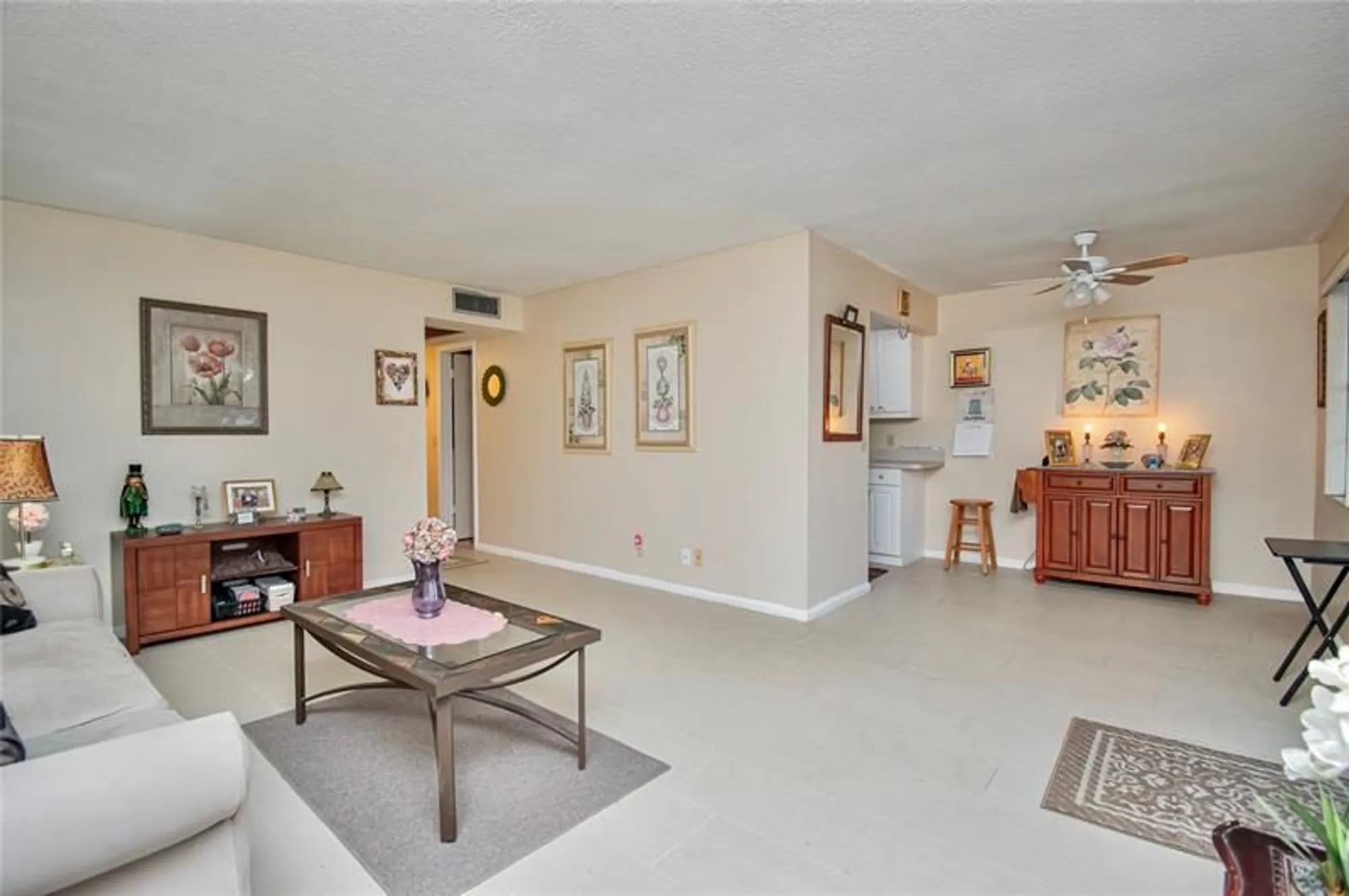 Property Slideshow image 3 of 30 | 235 kent n # 235, West Palm Beach, FL, 33417