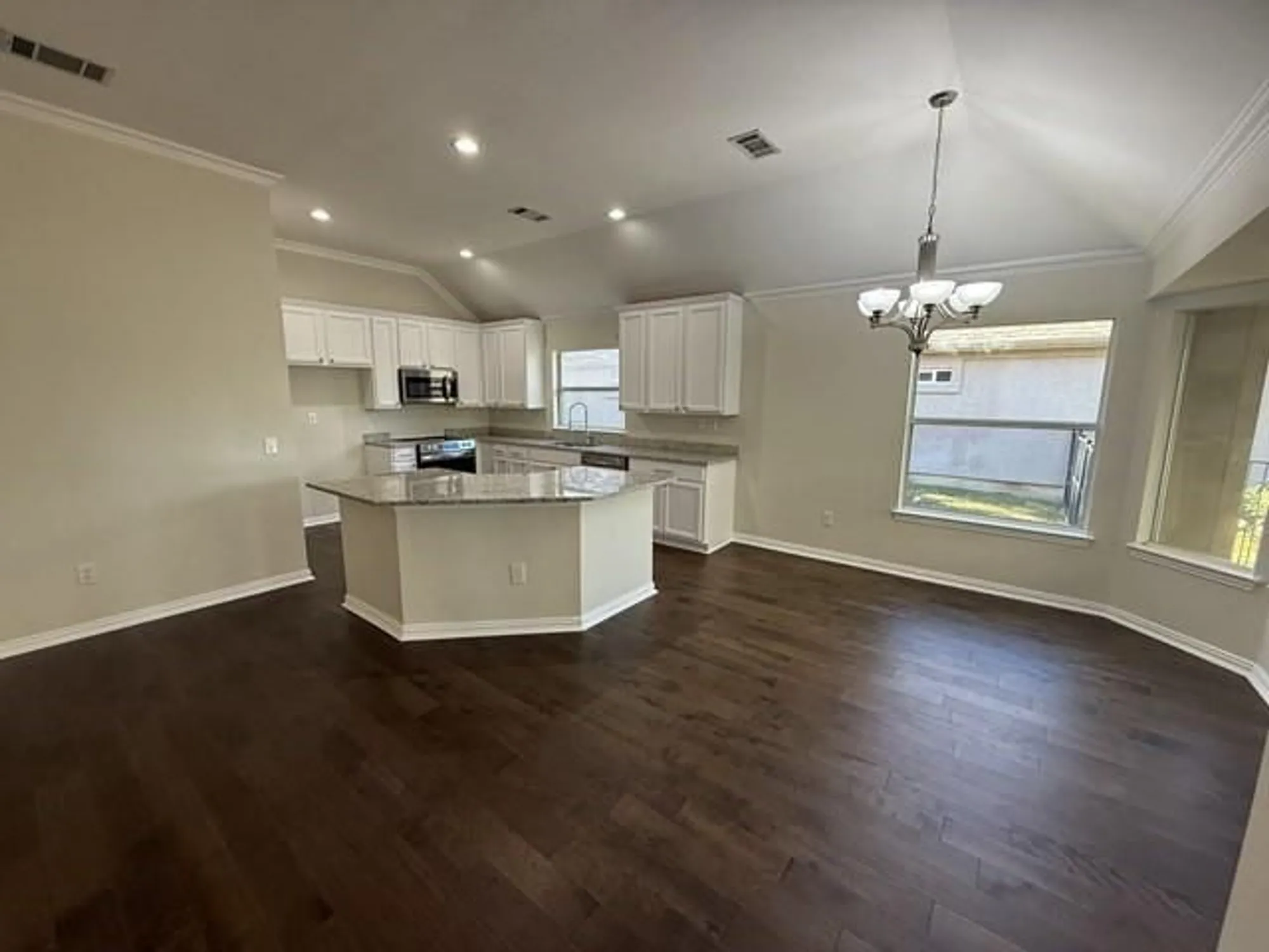 Property Slideshow image 4 of 21 | 9704 pinewood dr, Denton, TX, 76207