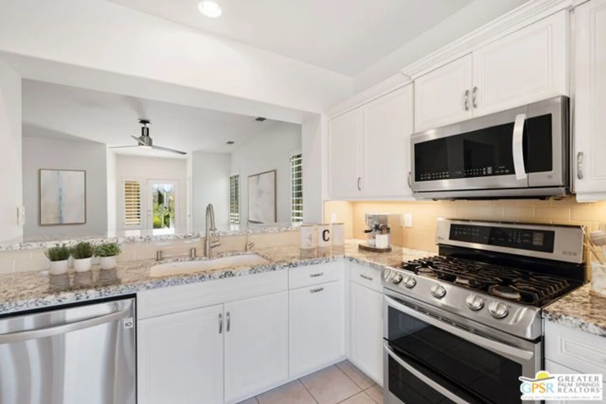 Property Slideshow image 13 of 36 | 78712 postbridge cir, Palm Desert, CA, 92211