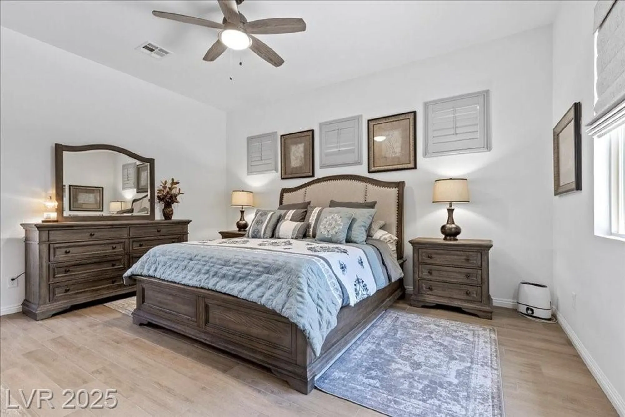Property Slideshow image 33 of 77 | 6722 desert crimson st, Las Vegas, NV, 89148