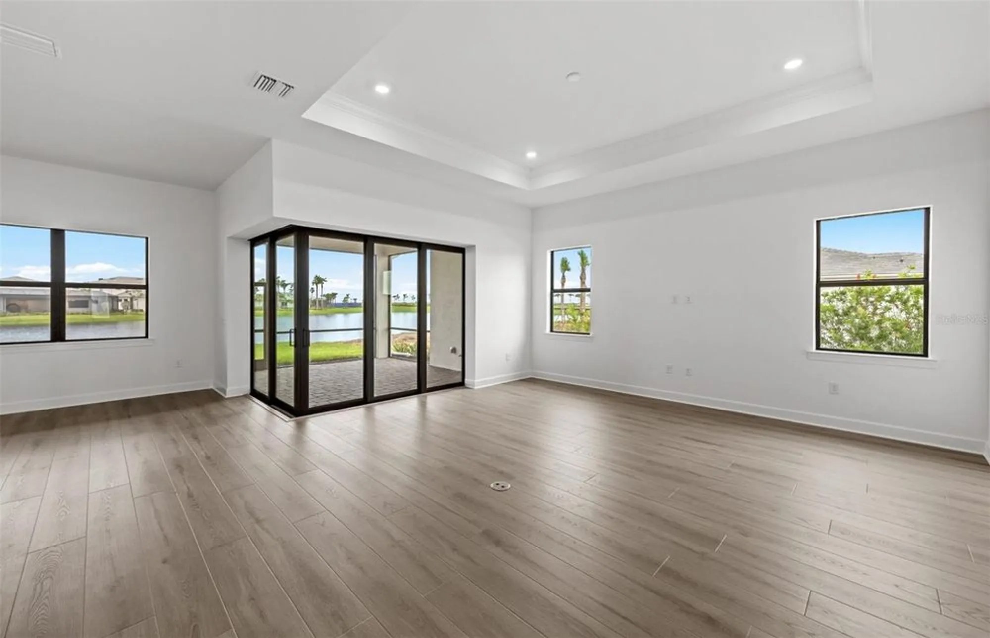 Property Slideshow image 14 of 30 | 4834 empire landing run, Lakewood Ranch, FL, 34211