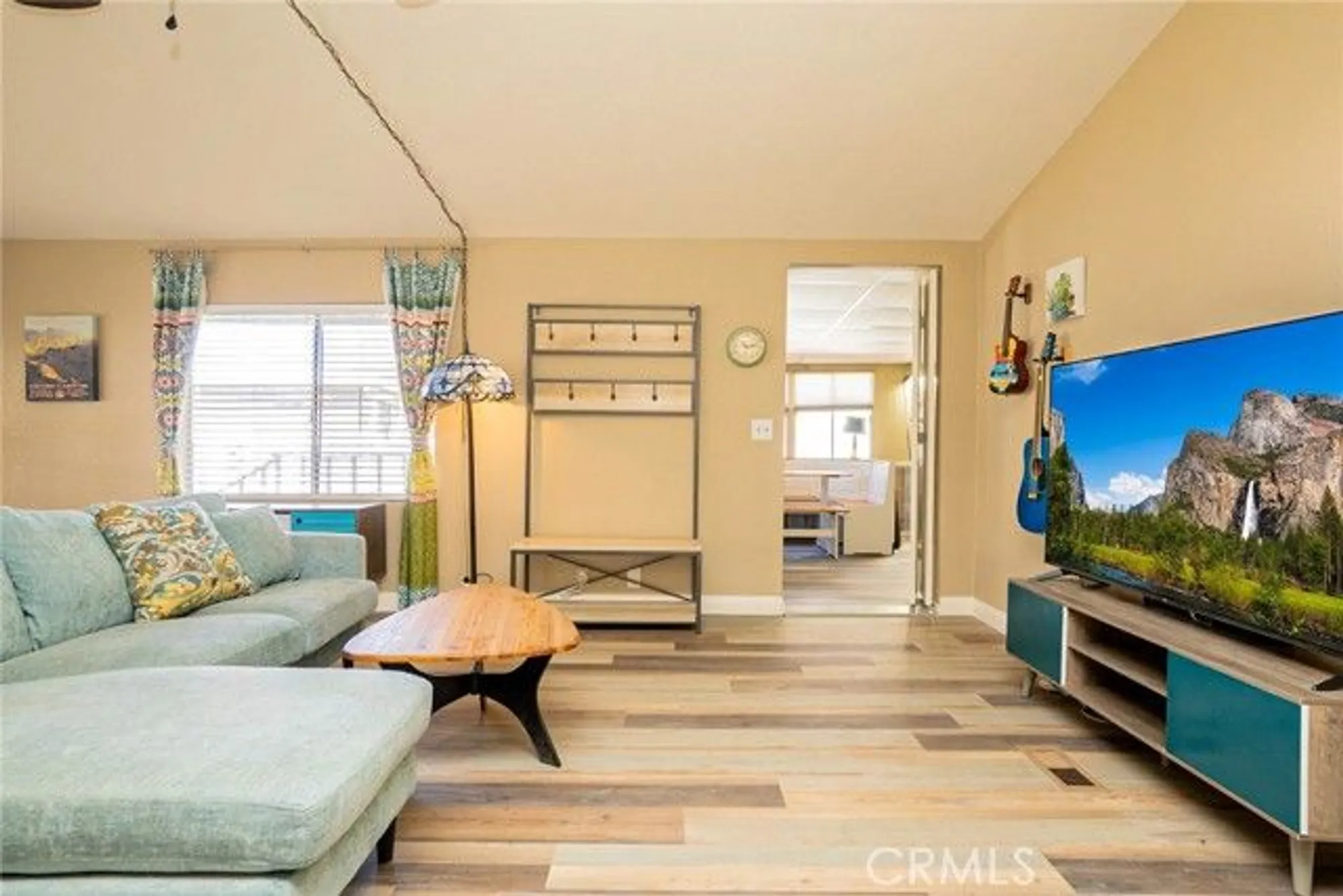 Property Slideshow image 18 of 55 | 901 norwich way, Corona, CA, 92882