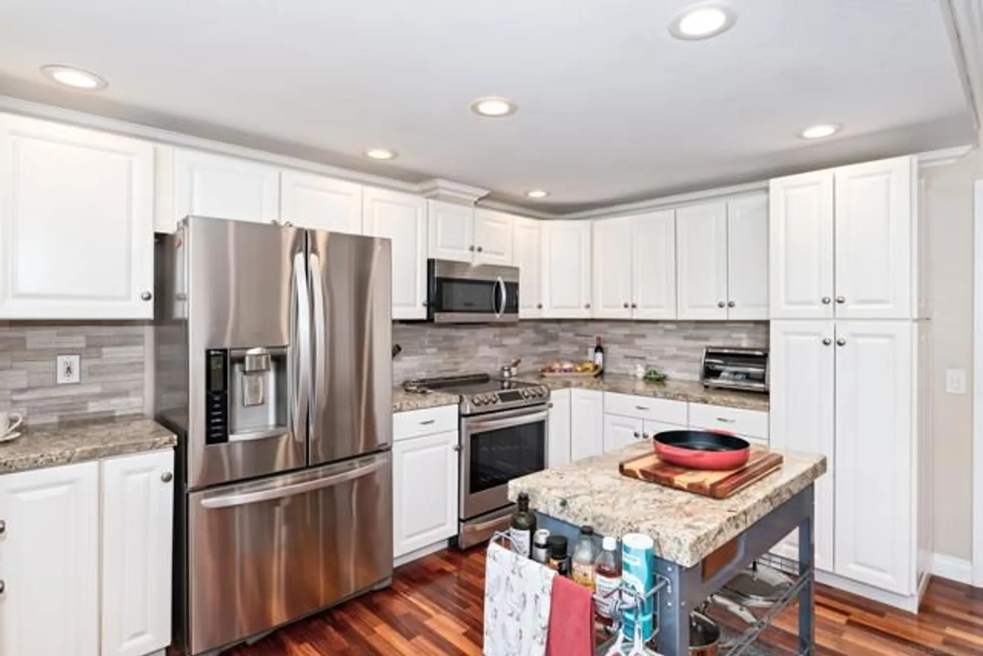 Property Slideshow image 13 of 34 | 17525 plaza gitana, San Diego, CA, 92128