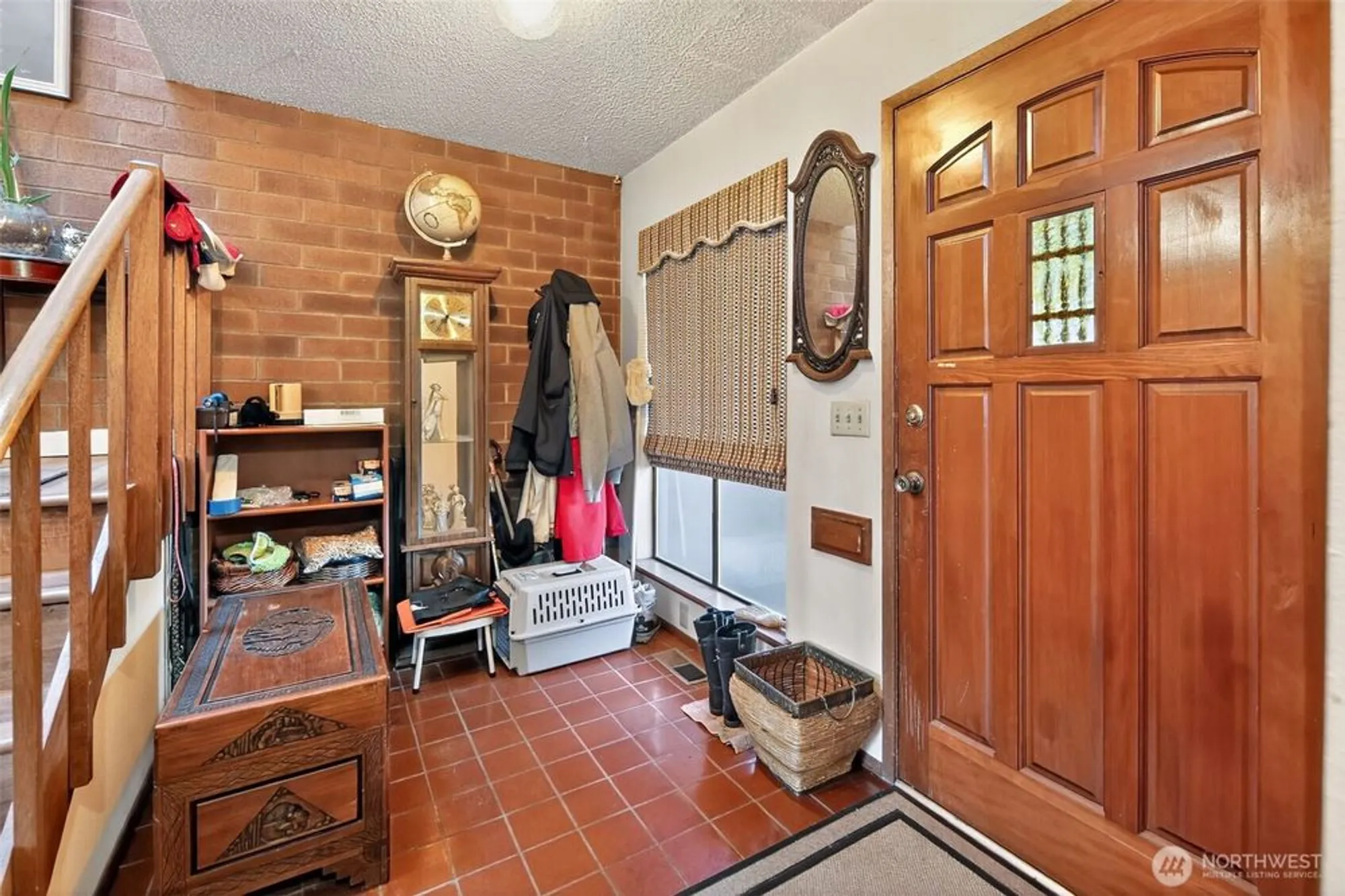 Property Slideshow image 6 of 30 | 10717 glen acres dr s # 735, Burien, WA, 98168